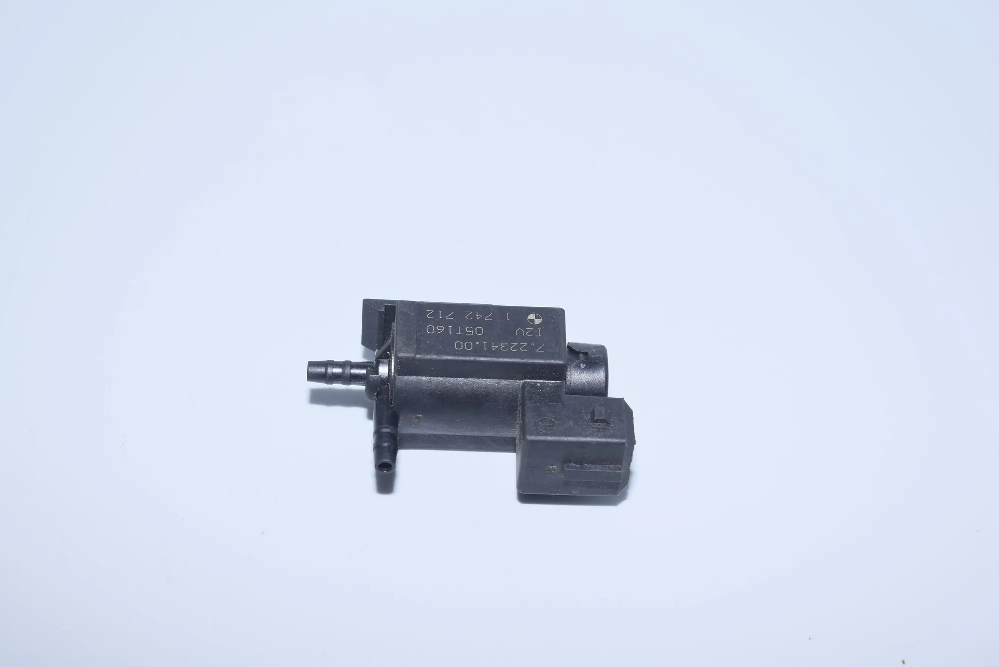 Solenoid Valve – OEM 1742712 · BMW 5 (E39) BMW 5 (E39) 2000 – 2