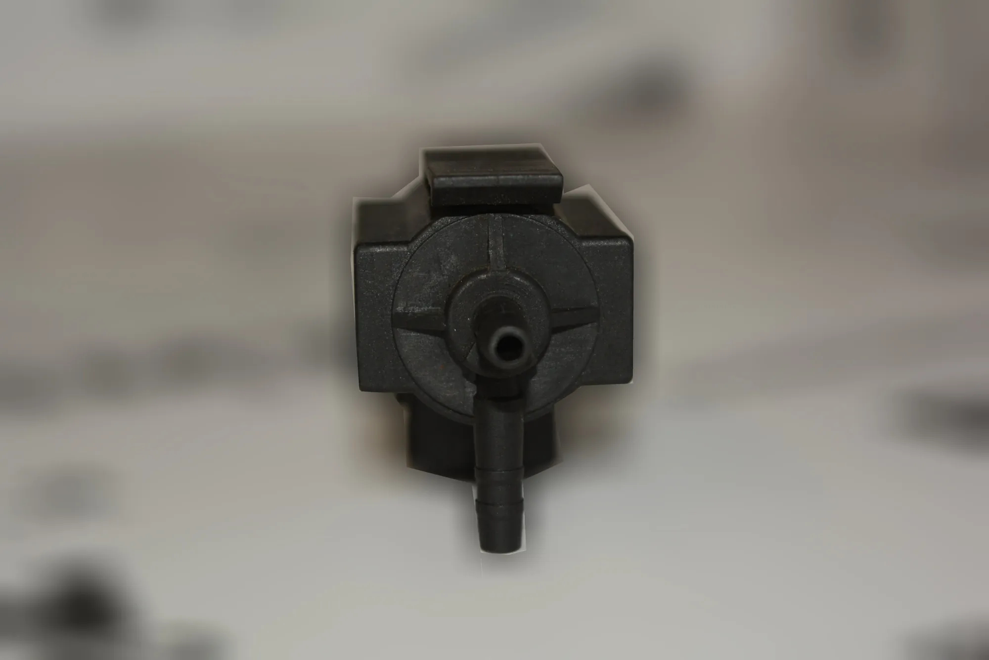 Solenoid Valve – OEM 1742712 · BMW 5 (E39) BMW 5 (E39) 2000 – 3
