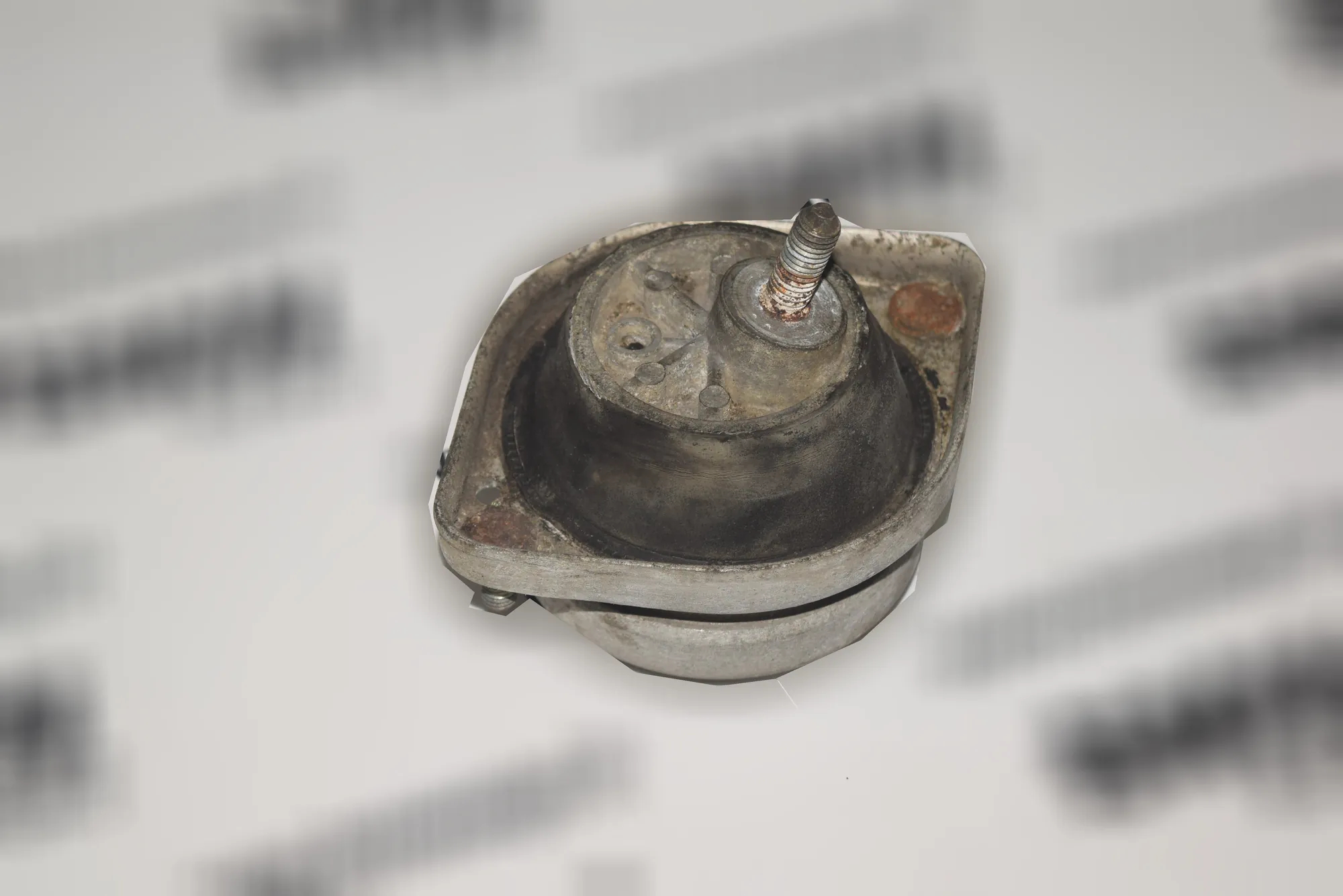 Right Side Engine Mount – OEM 1092824 · BMW 7 (E38) 740 i, iL 1999