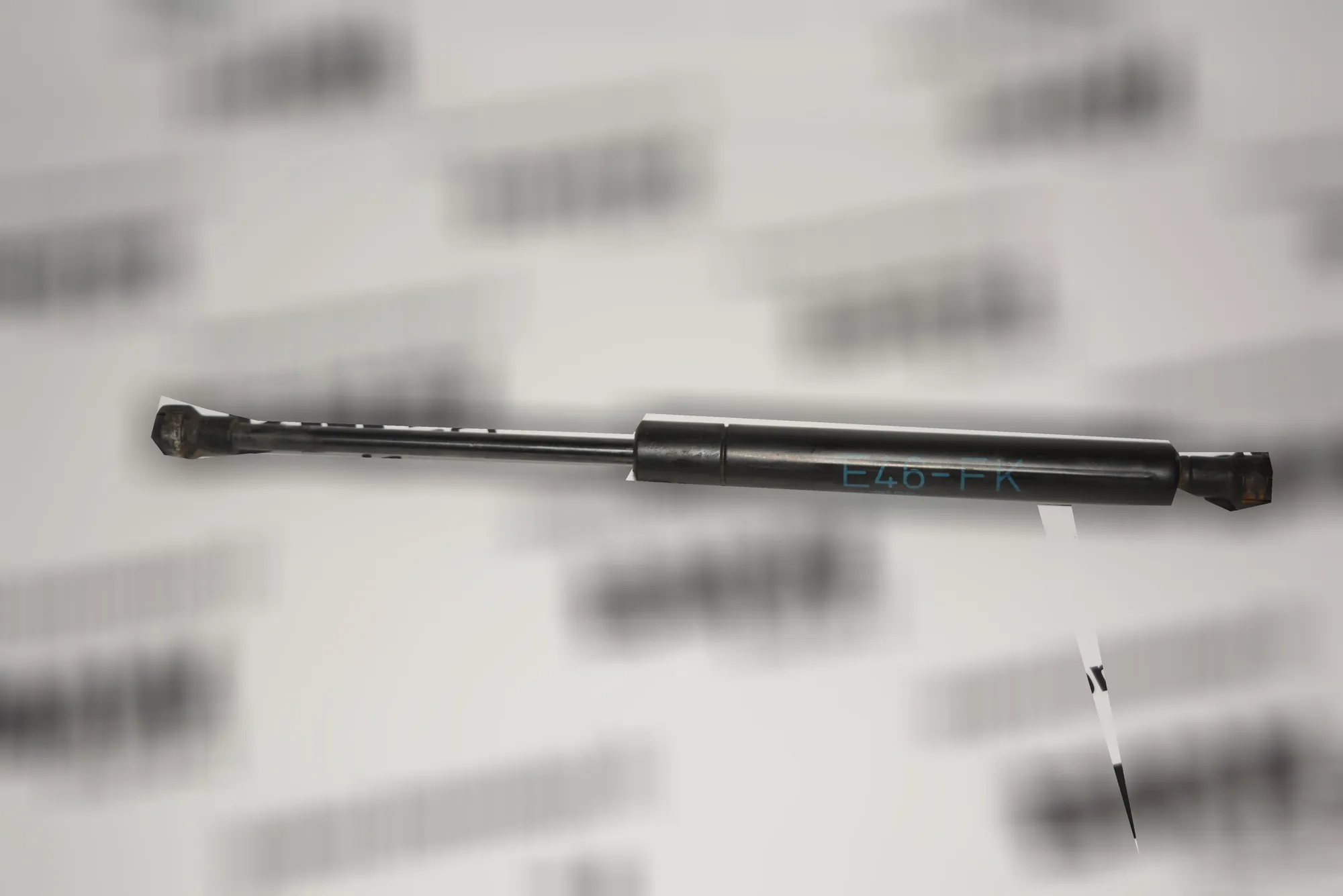 Front Right Bonnet Strut – OEM 8202688 · BMW 3 (E46) 330 i 2003