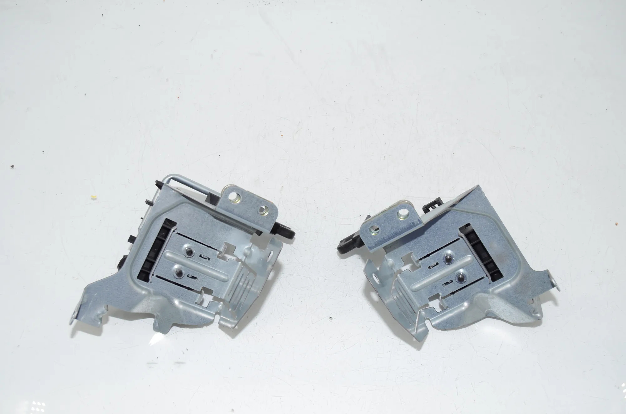 Bracket – OEM 7268029 · BMW 3 Touring (F31) 330 d 2013 – 3