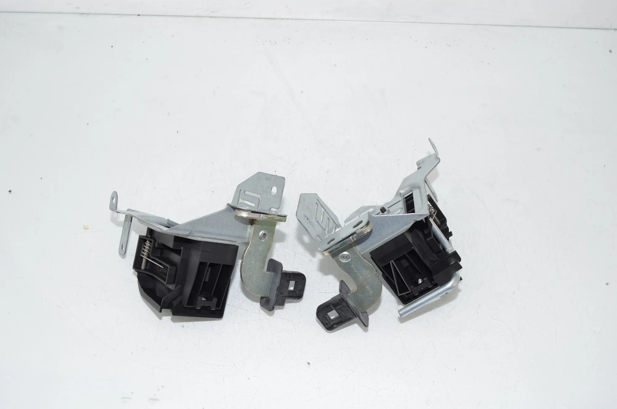 Bracket – OEM 7268029 · BMW 3 Touring (F31) 330 d 2013 – 4