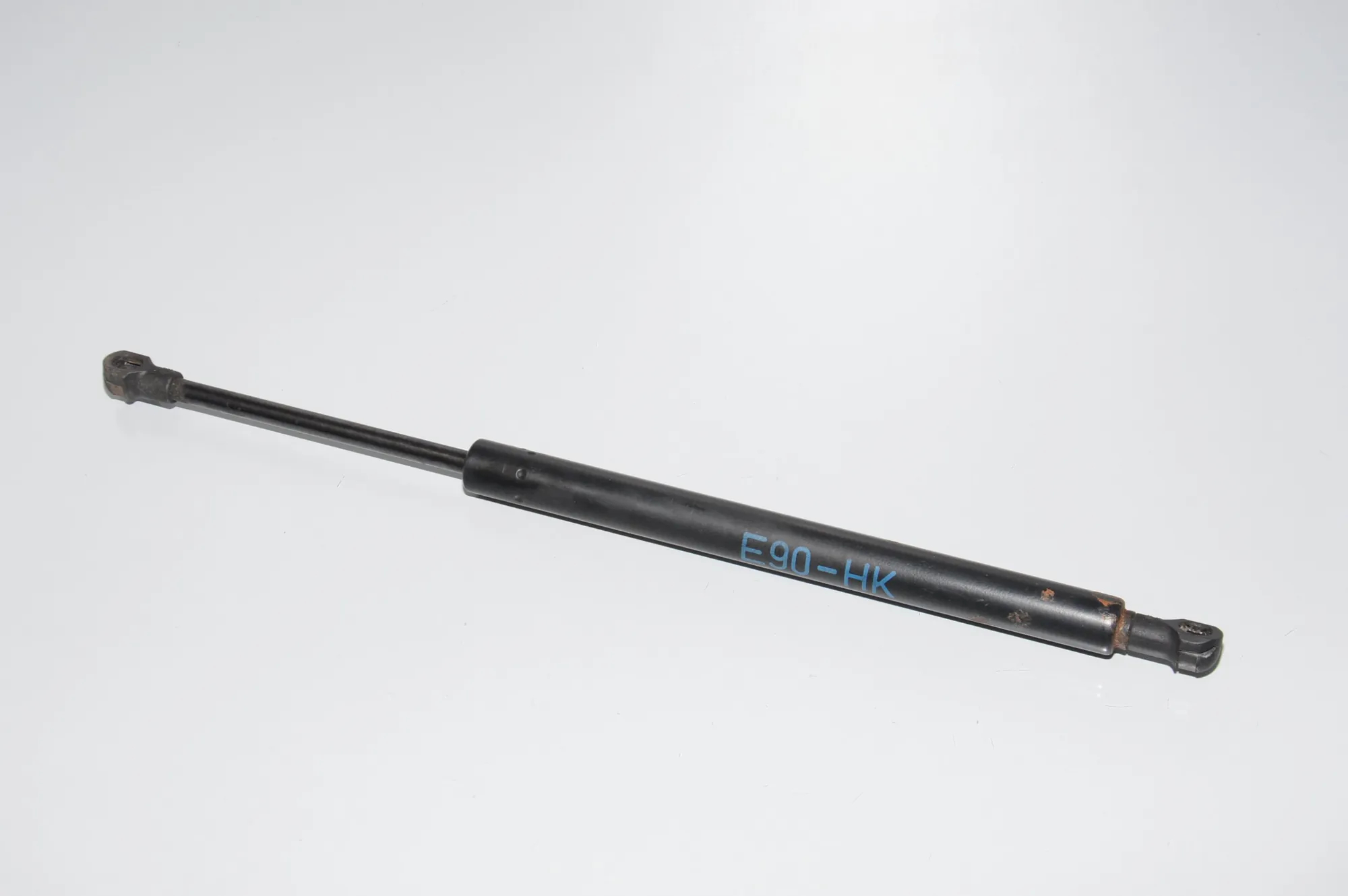 Right Side Tailgate Gas Strut – OEM 4365788 · BMW 3 (E90) BMW 3 (E90) 2005