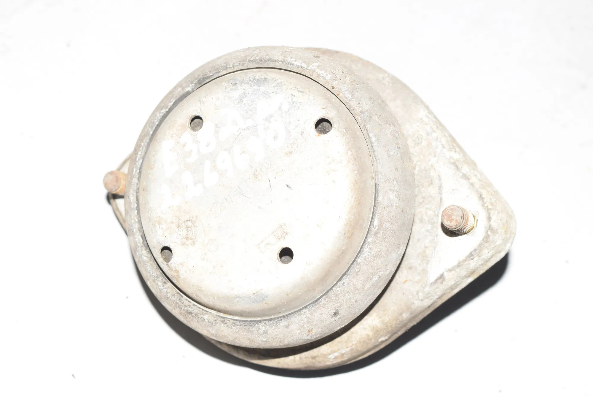 Right Side Engine Mount – OEM 1092824 · BMW 7 (E38) 740 i, iL 2000 – 2
