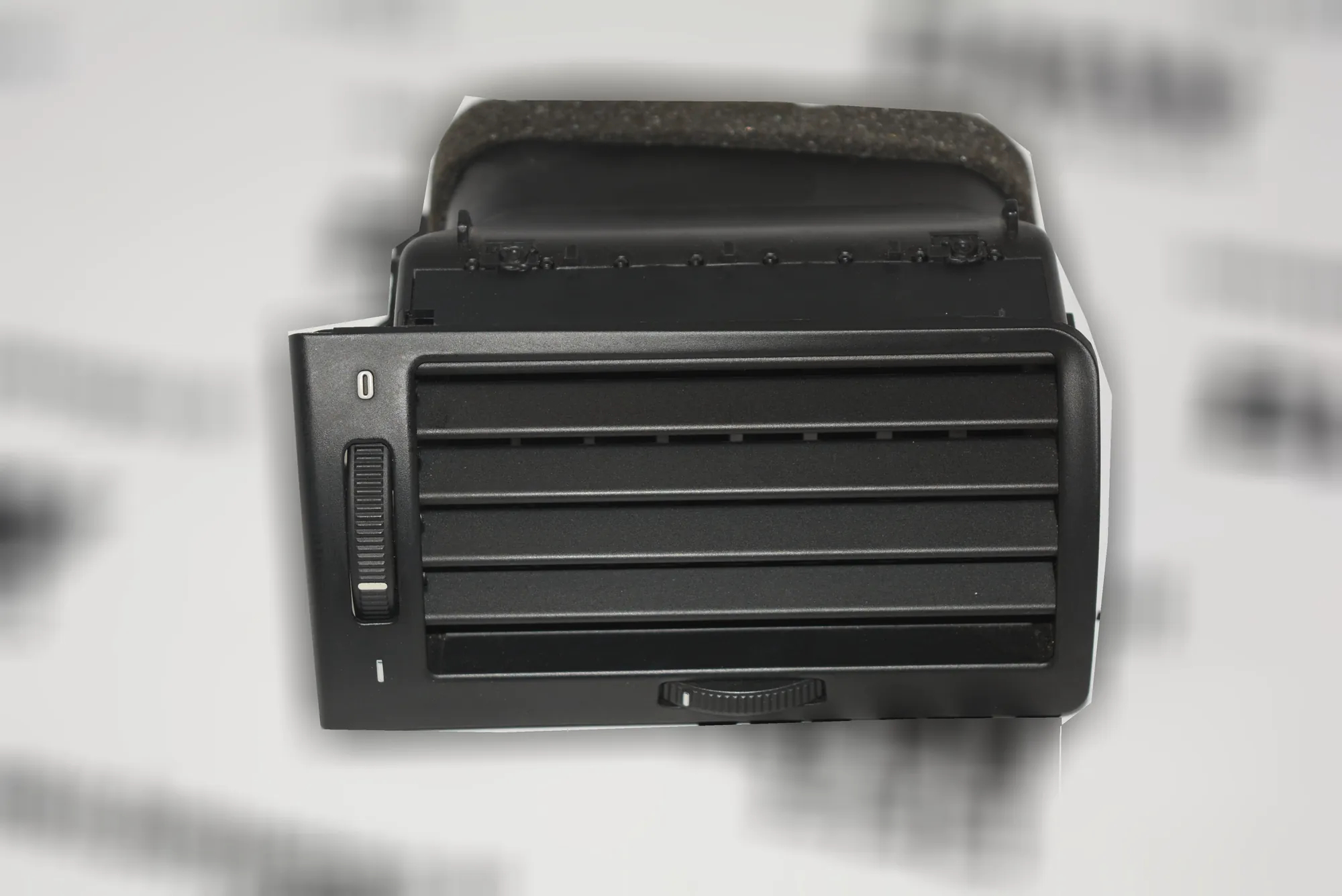 Dashboard Air Vents – OEM 8390113 · BMW 7 (E38) 740 i, iL 2000