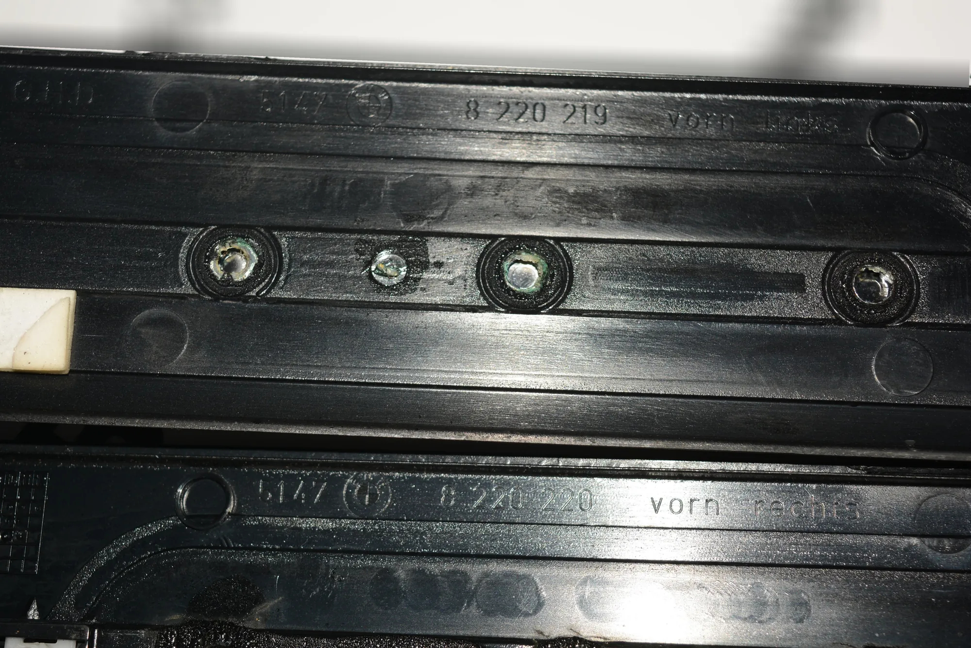 Door Sill Trim Kit – OEM 8220219822022082202288220231 · BMW 7 (E38) 740 i, iL 2000 – 5