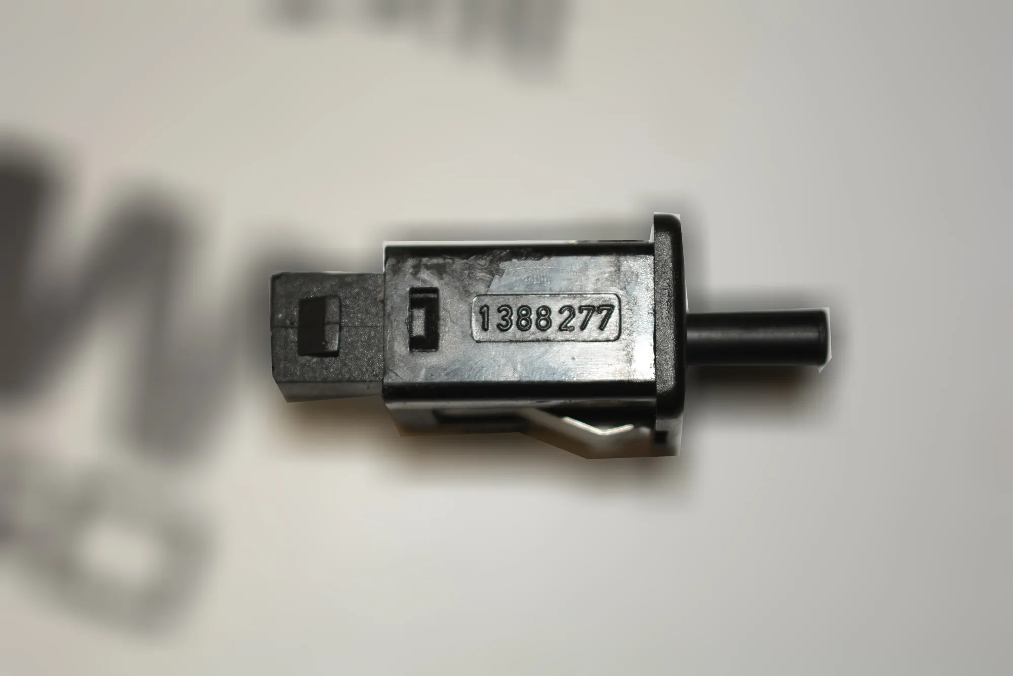 Other Control Units – OEM 1388277 · BMW 7 (E38) 740 i, iL 2000 – 4