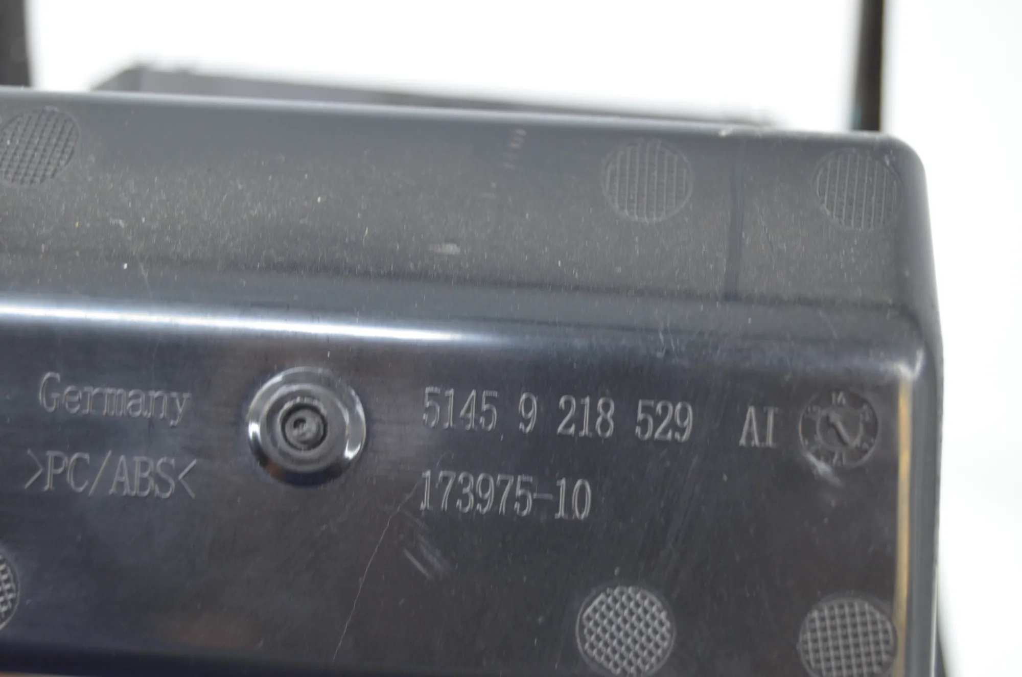 Dashboard Lower Trim – OEM 9218567 · BMW 3 Touring (F31) 330 d 2013 – 9