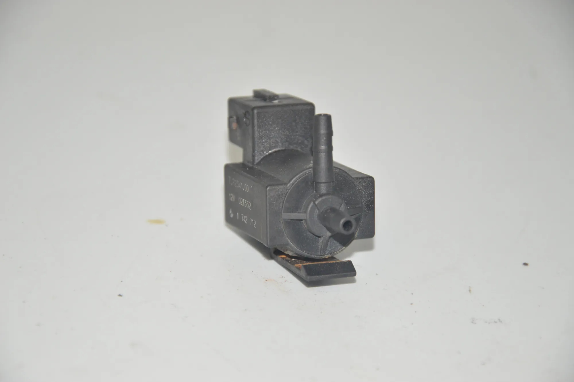 Solenoid Valve – OEM 1742712 · BMW 5 (E39) 530 d 2003