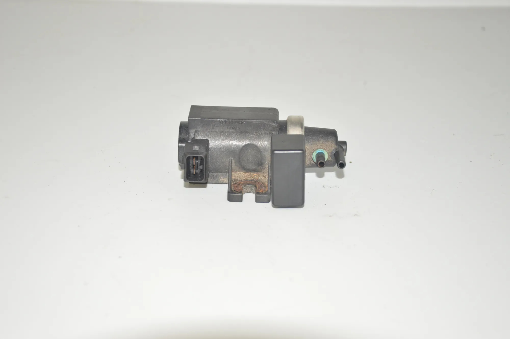 Solenoid Valve – OEM 2247906 · BMW 5 (E39) 530 d 2003