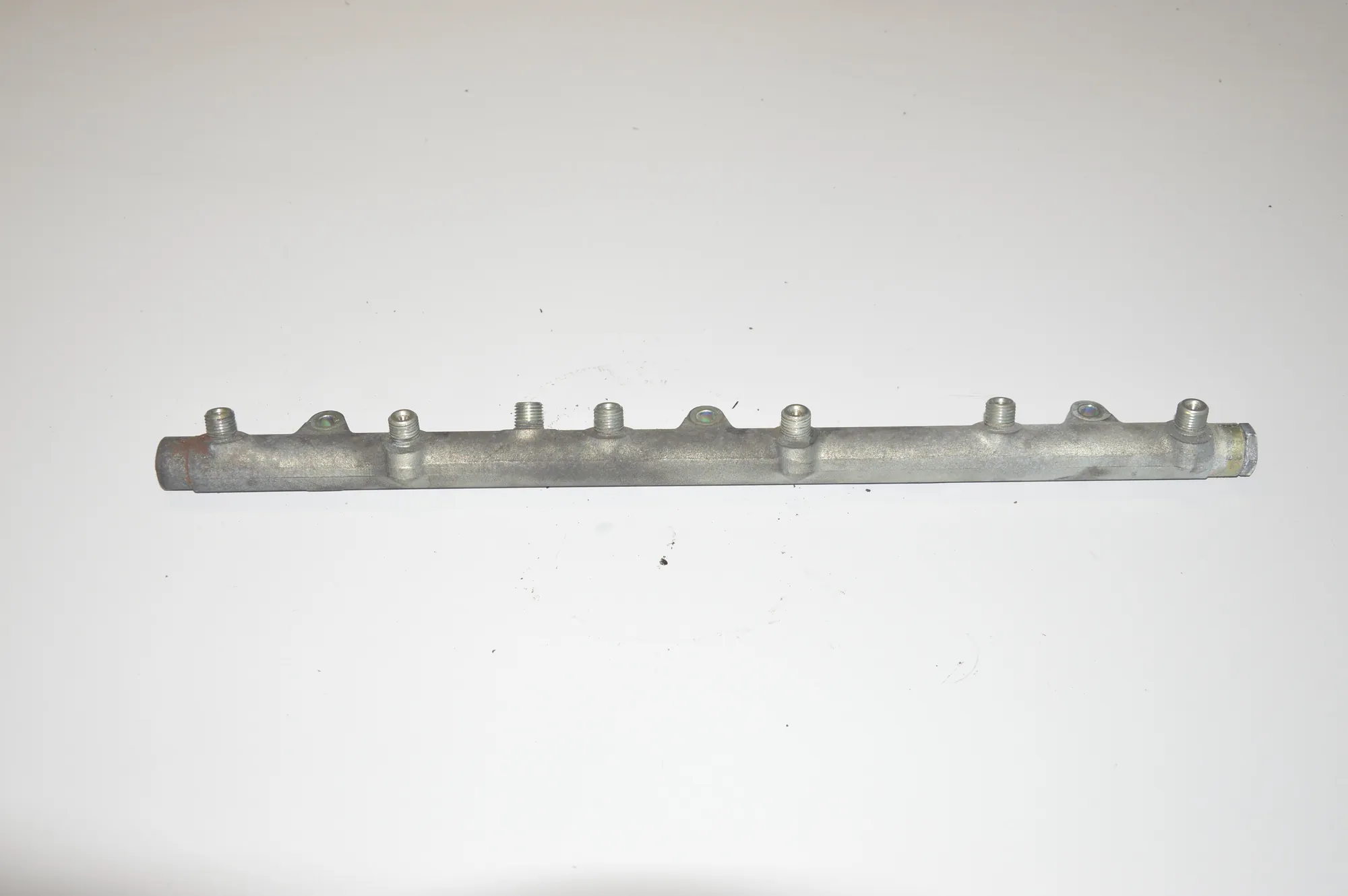 Fuel Rail – OEM 044216002 · BMW 5 (E39) 530 d 2003