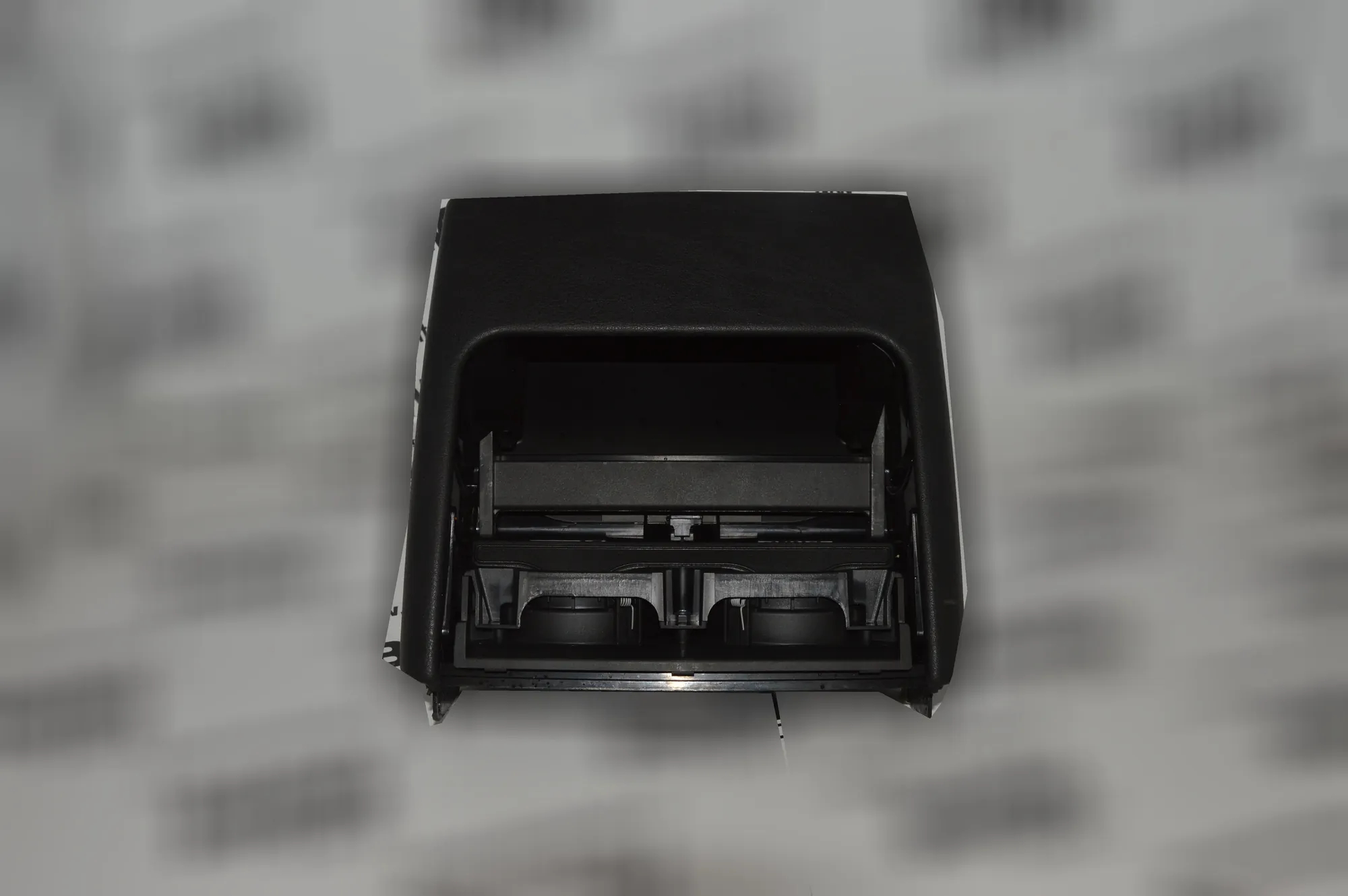 Cup Holder – OEM 7077955 · BMW X5 (E53) 3.0 d 2004 – 4