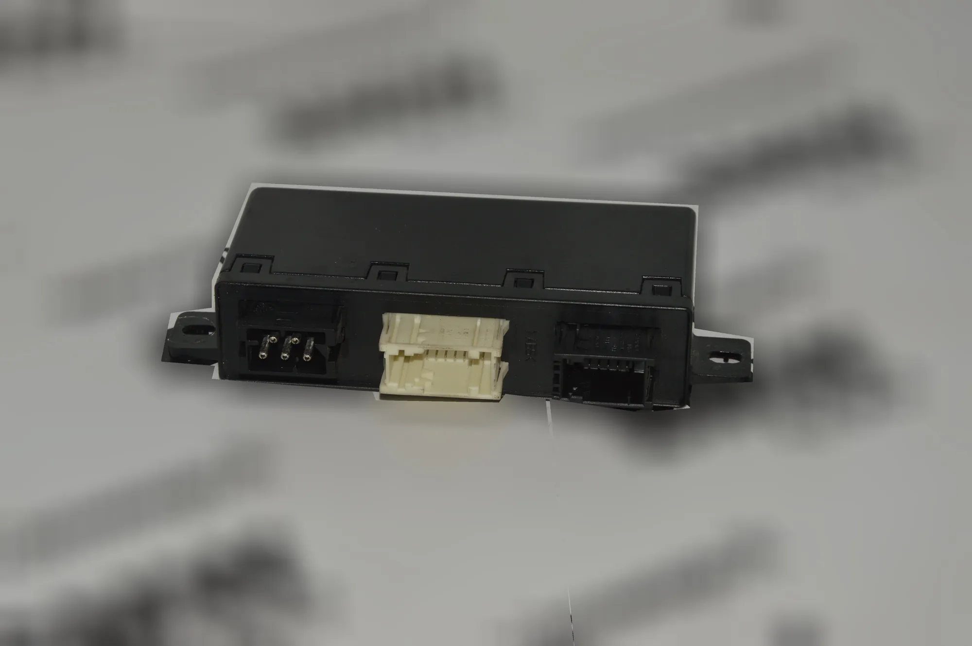 Front Left Door Control Unit – OEM 6904254 · BMW 5 Touring (E39) 530 d 2000 – 2