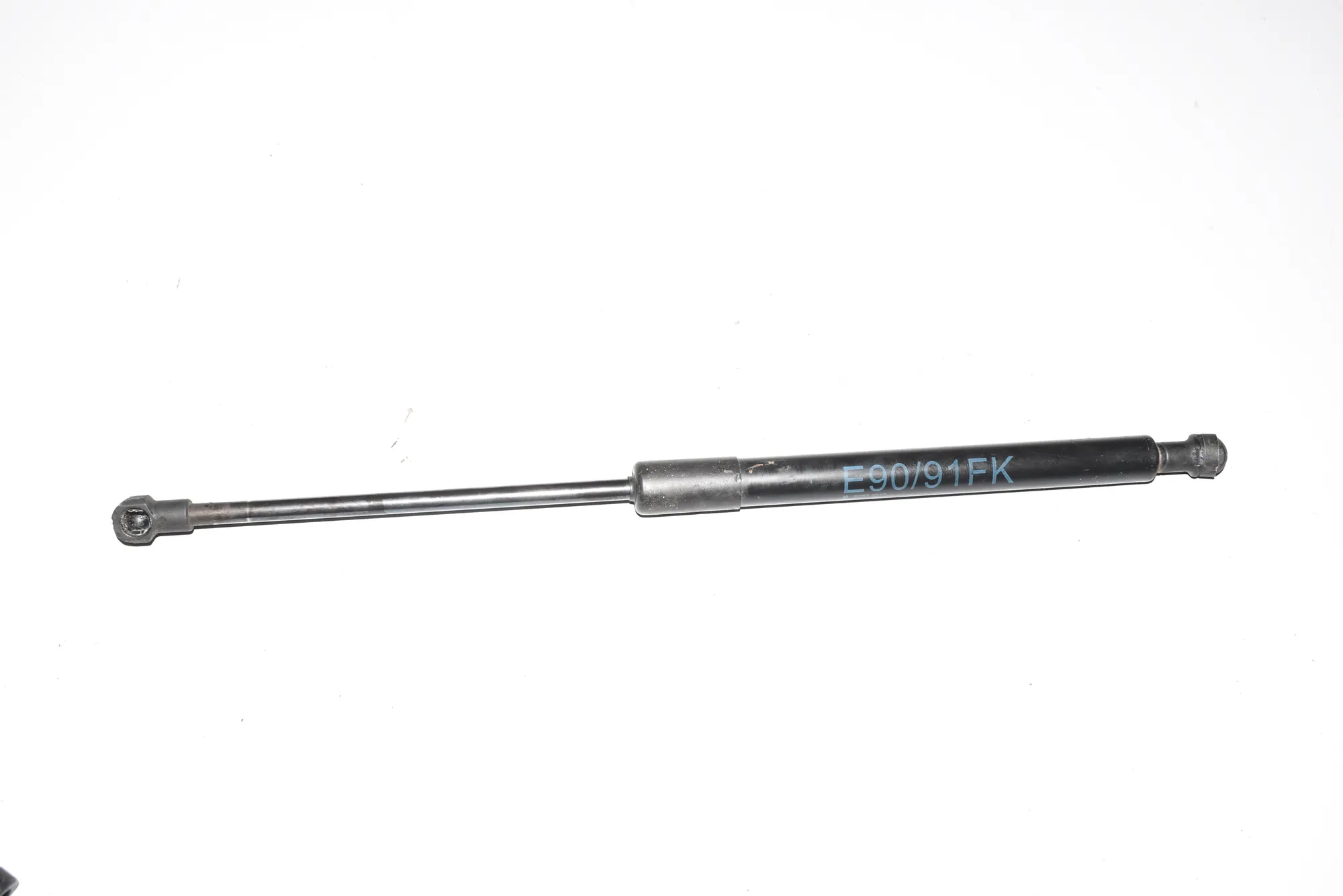 Front Right Bonnet Strut – OEM 7060550 · BMW 3 (E90) 330 i 2005 – 4