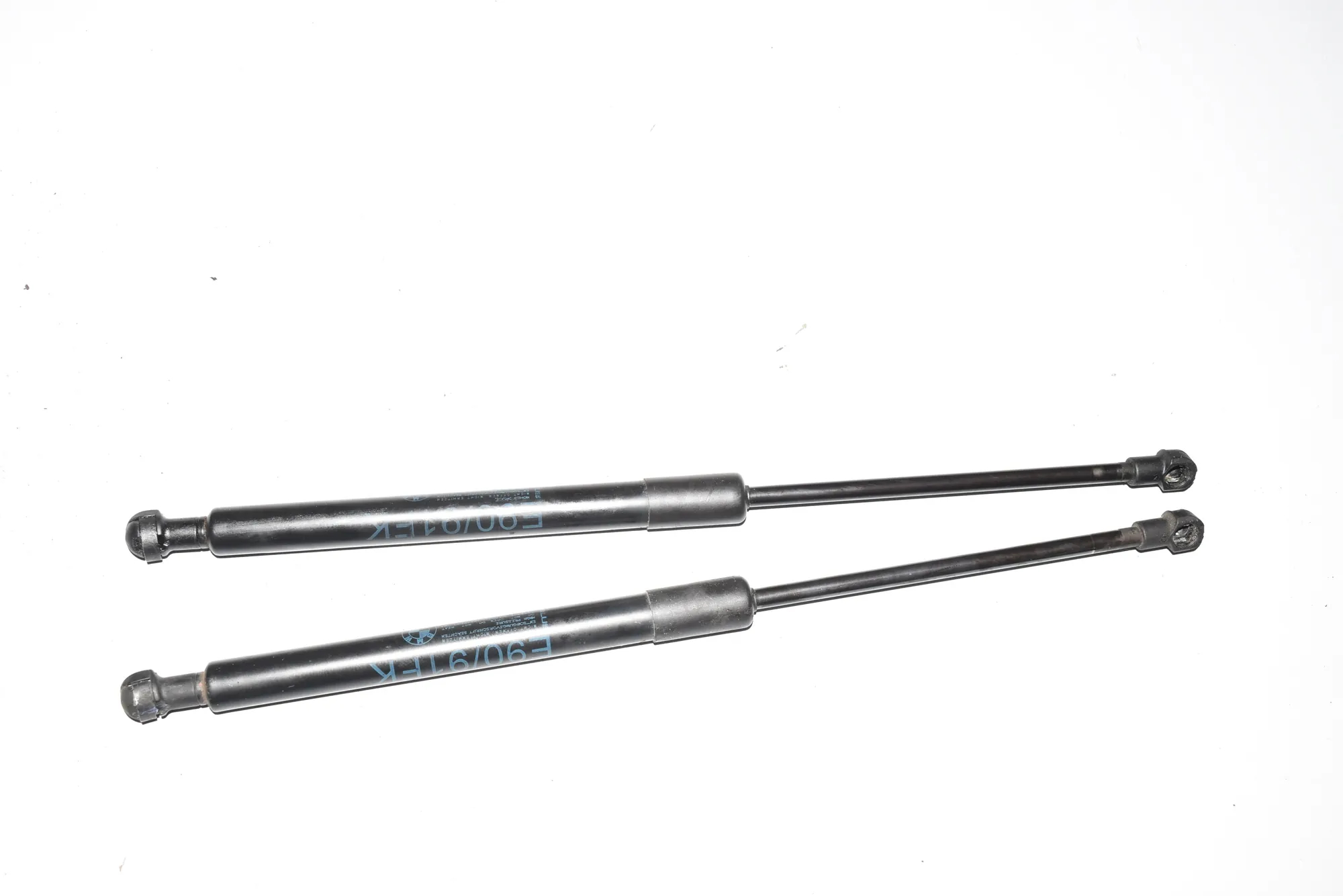 Front Right Bonnet Strut – OEM 7060550 · BMW 3 (E90) 330 i 2005