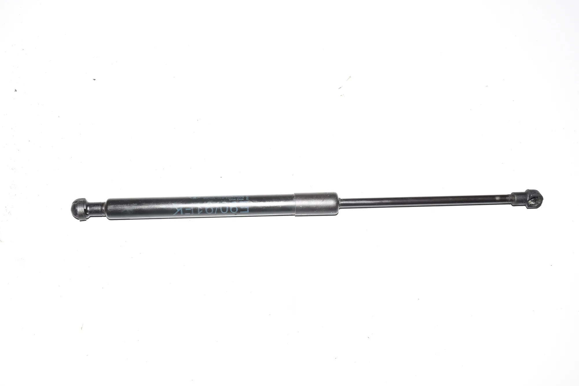 Front Left Bonnet Strut – OEM 7060550 · BMW 3 (E90) 330 i 2005 – 3
