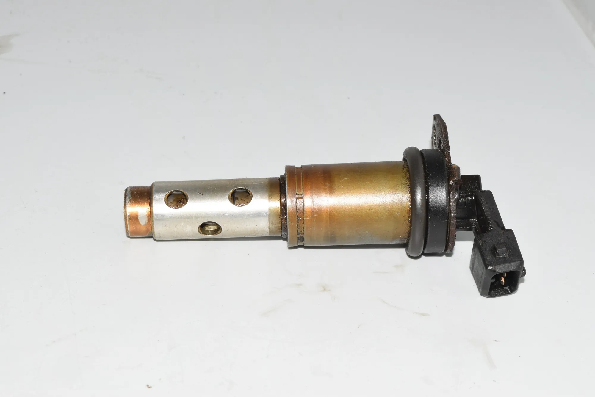 Solenoid Valve – OEM 7516293 · BMW 3 (E90) 330 i 2005 – 3