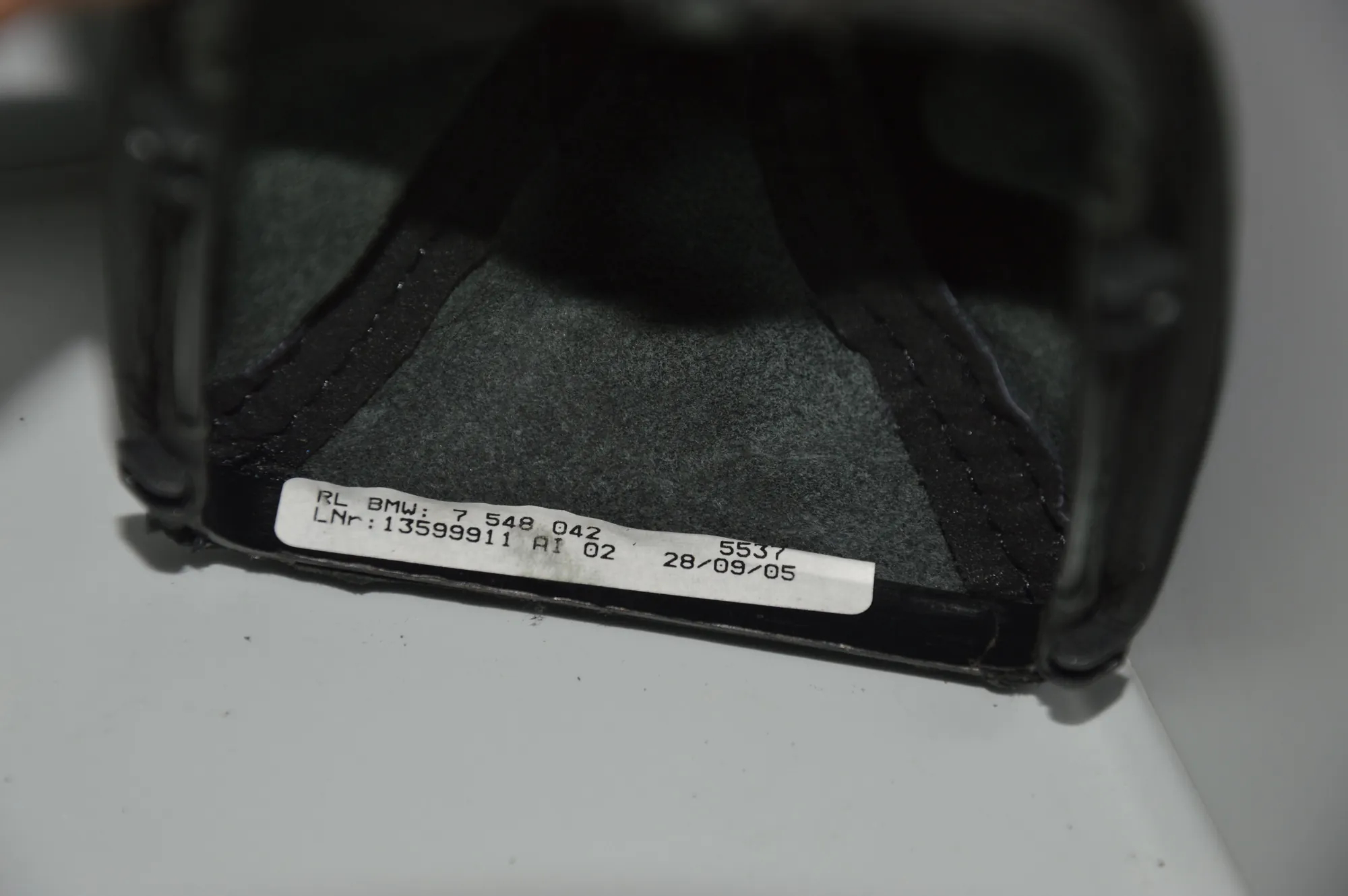 Handbrake Handle – OEM 7548042 · BMW 3 (E90) 330 i 2005 – 2