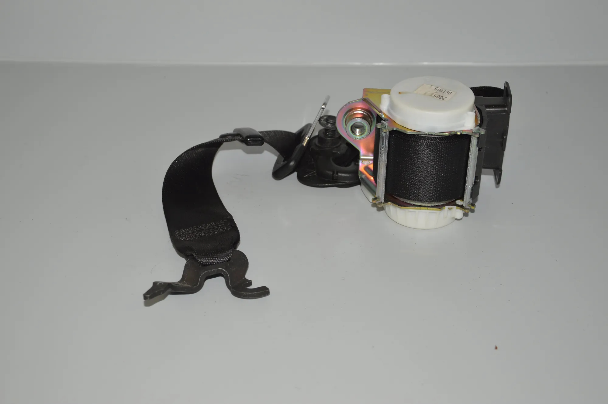 Front Right Seatbelt – OEM 7069956 · BMW 3 (E90) 330 i 2005 – 3