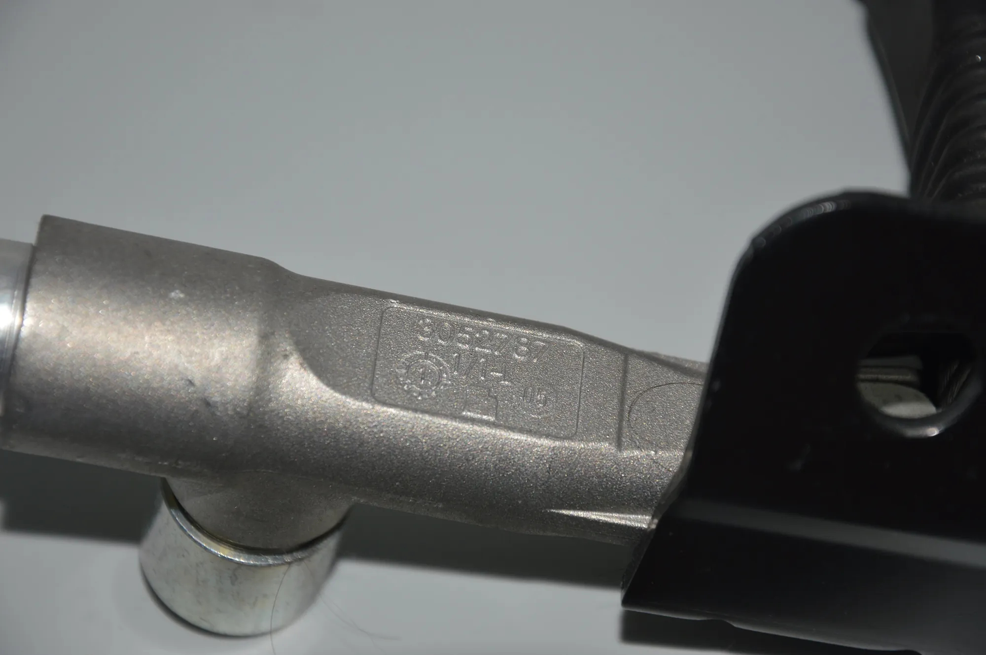 Rear Left Seat Buckle – OEM 3052787 · BMW 3 (E90) 330 i 2005 – 3