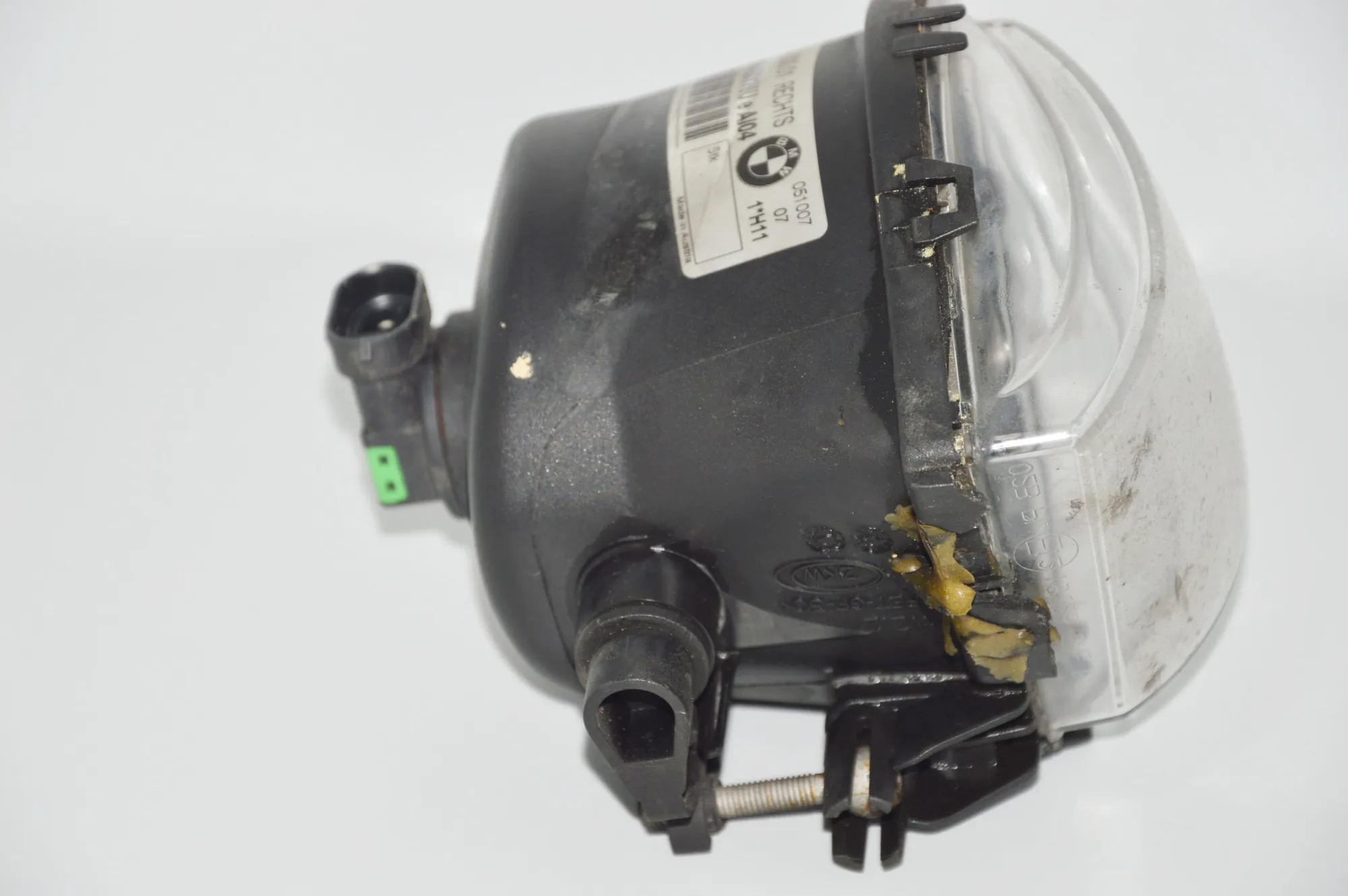 Front Right Fog Light – OEM 6948374 · BMW 3 (E90) 330 i 2005 – 3