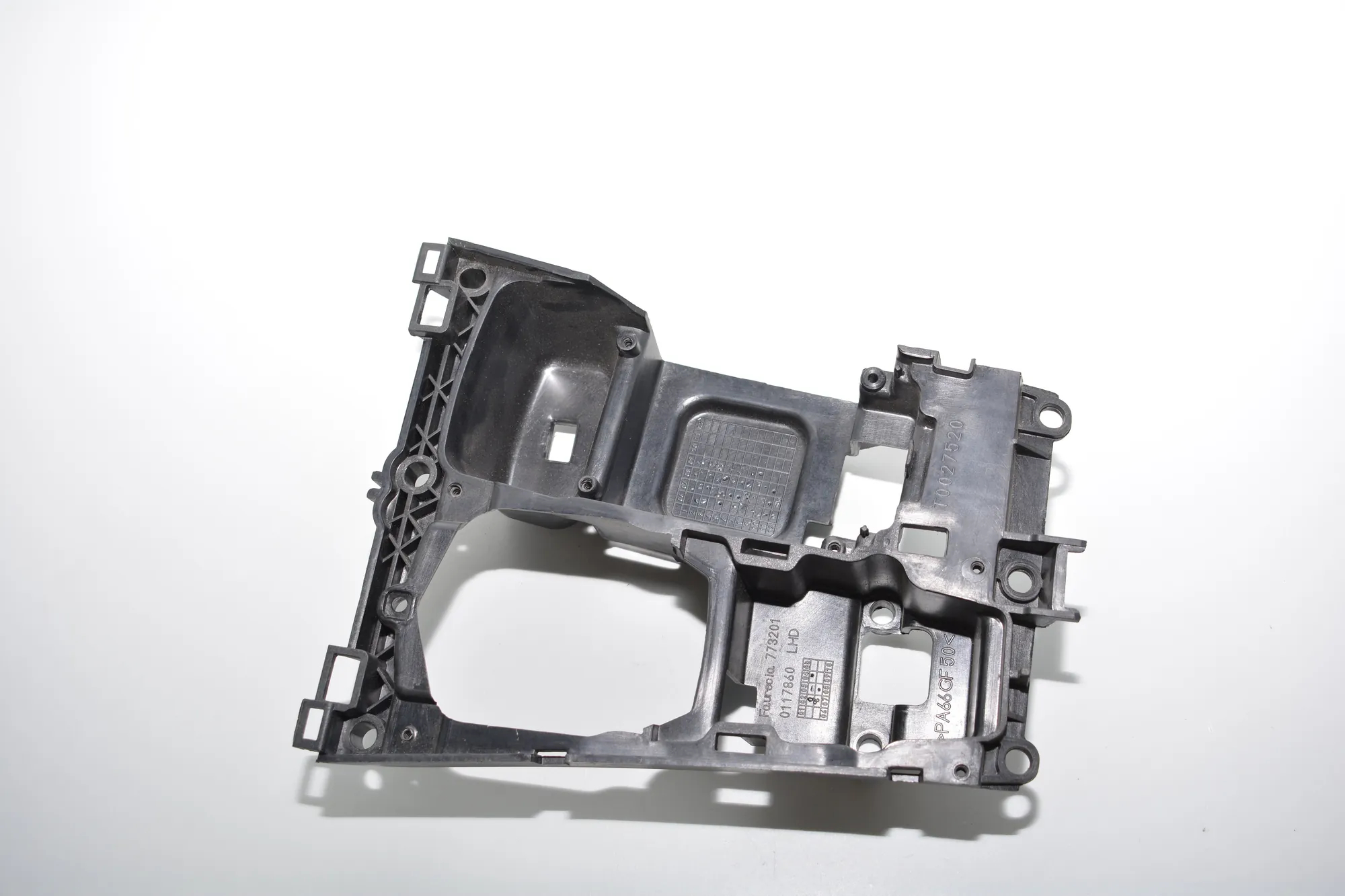 Gear Shifting Level Plastic Trim – OEM 6971727 · BMW X6 (E71, E72) BMW X6 (E71, E72) 2008