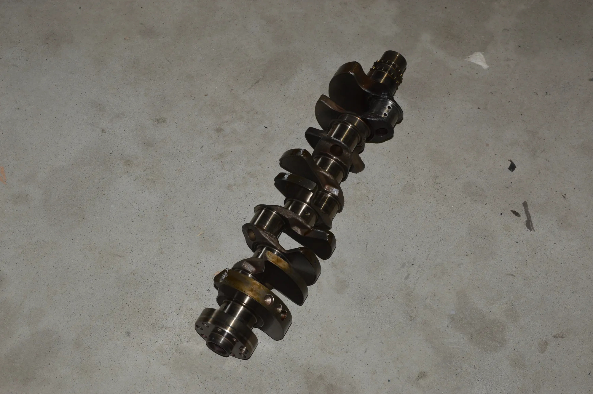 Crankshaft · BMW 5 (E60) BMW 5 (E60) M5 2005