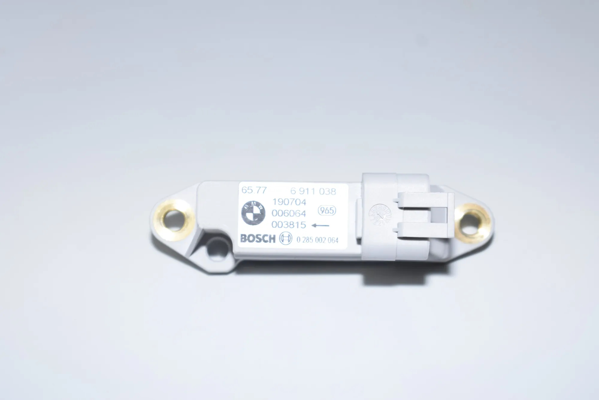 Front Left Impact Sensor – OEM 6911038 · BMW X5 (E53) 4.4 i 2004 – 7