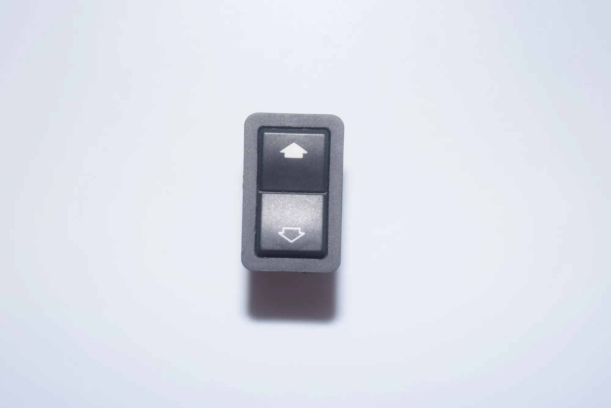 Rear Right Door Window Switch – OEM 8368974 · BMW 5 (E39) 525 d 2002