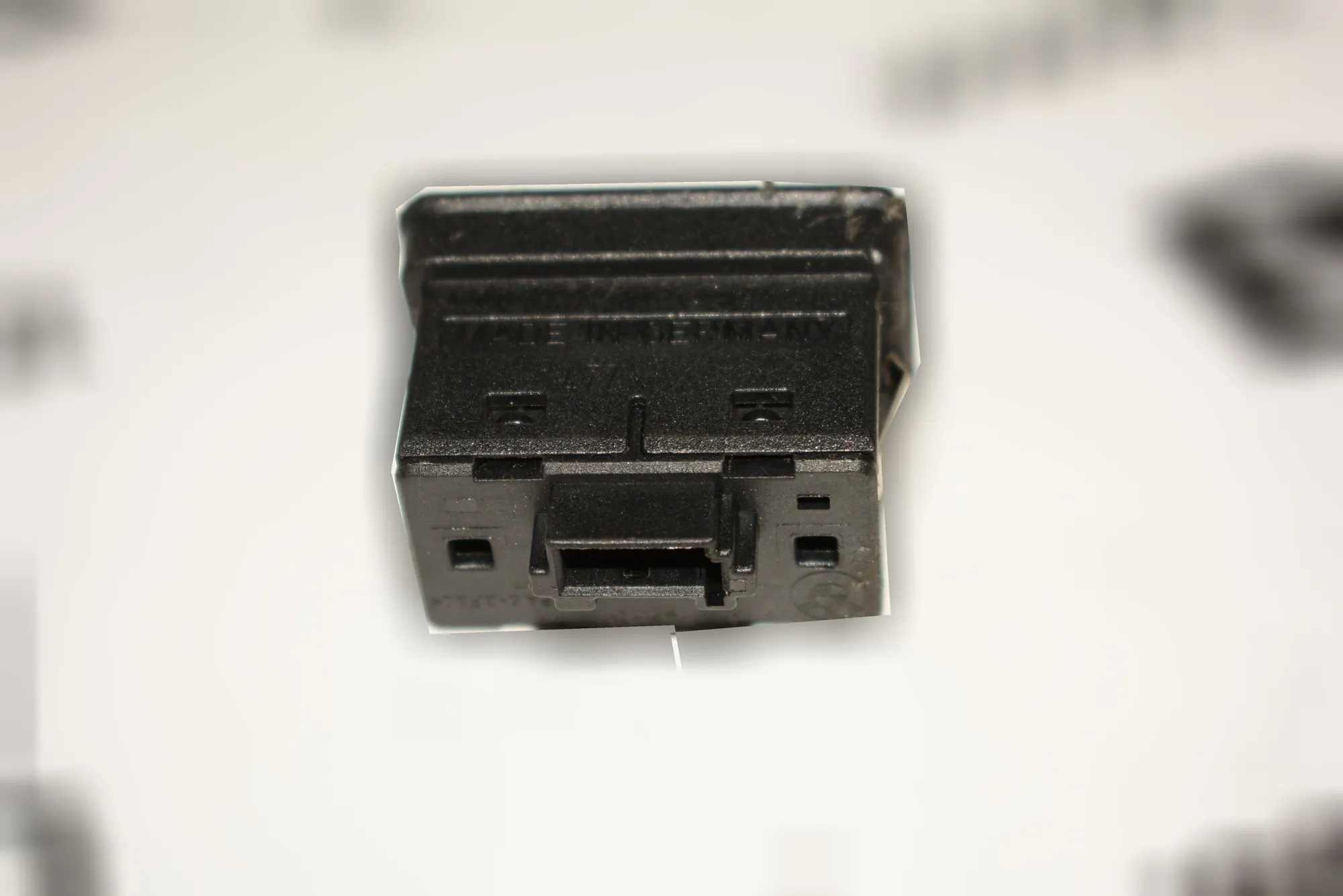 Front Left Door Window Switch – OEM 8368974 · BMW 5 Touring (E39) 525 tds 1997 – 3