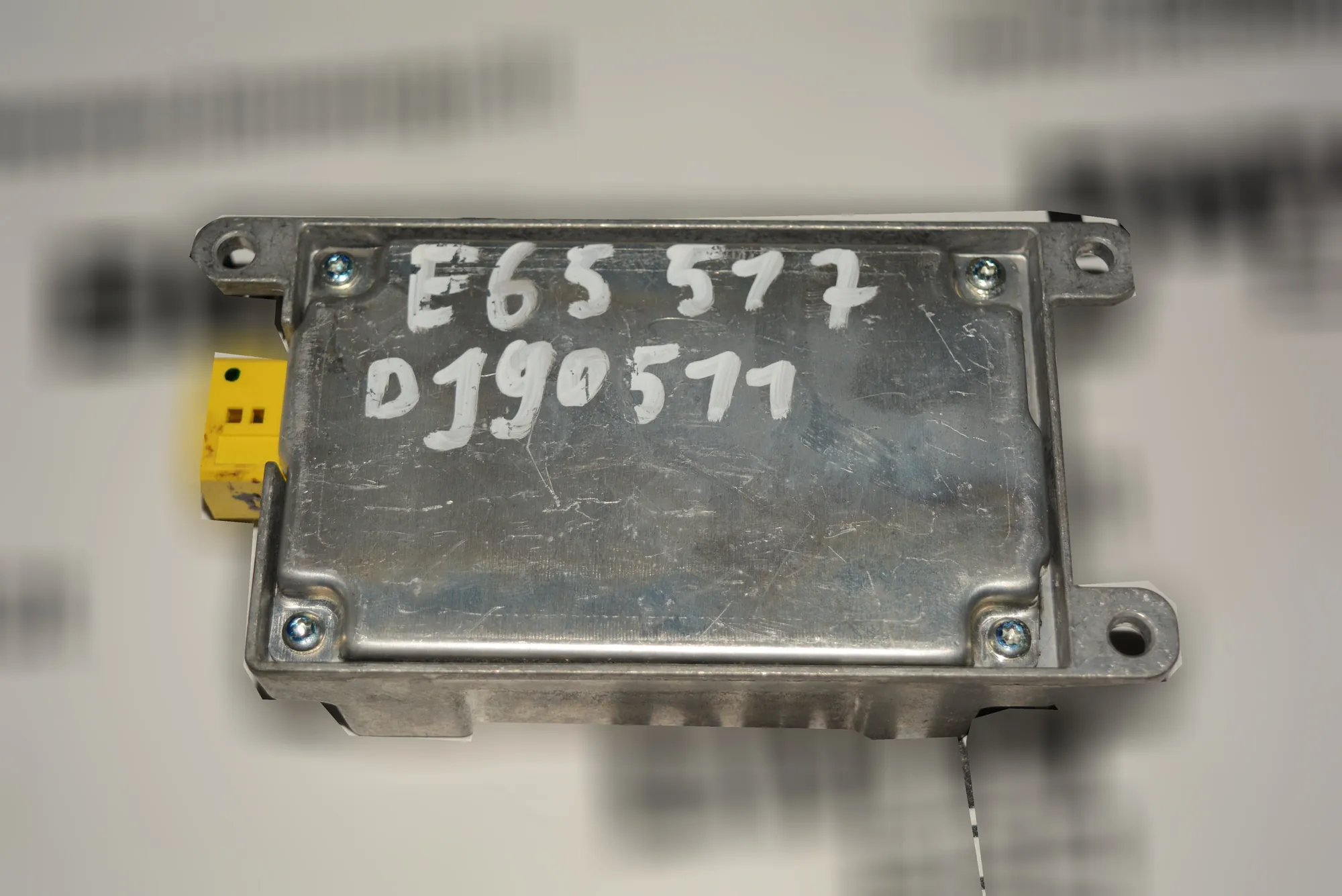 SRS Control Unit – OEM 6920472 · BMW 7 (E65, E66, E67) BMW 7 (E65, E66, E67) 745 i 2002 – 3