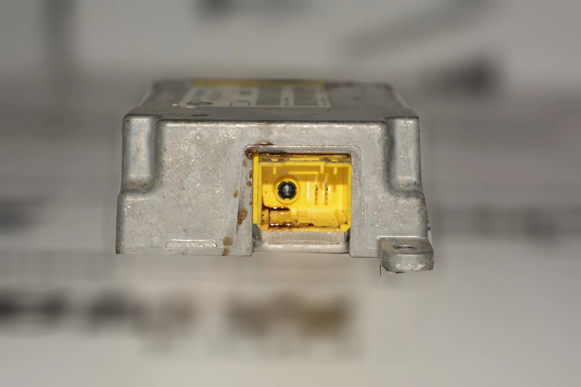 SRS Control Unit – OEM 6920472 · BMW 7 (E65, E66, E67) BMW 7 (E65, E66, E67) 745 i 2002 – 2