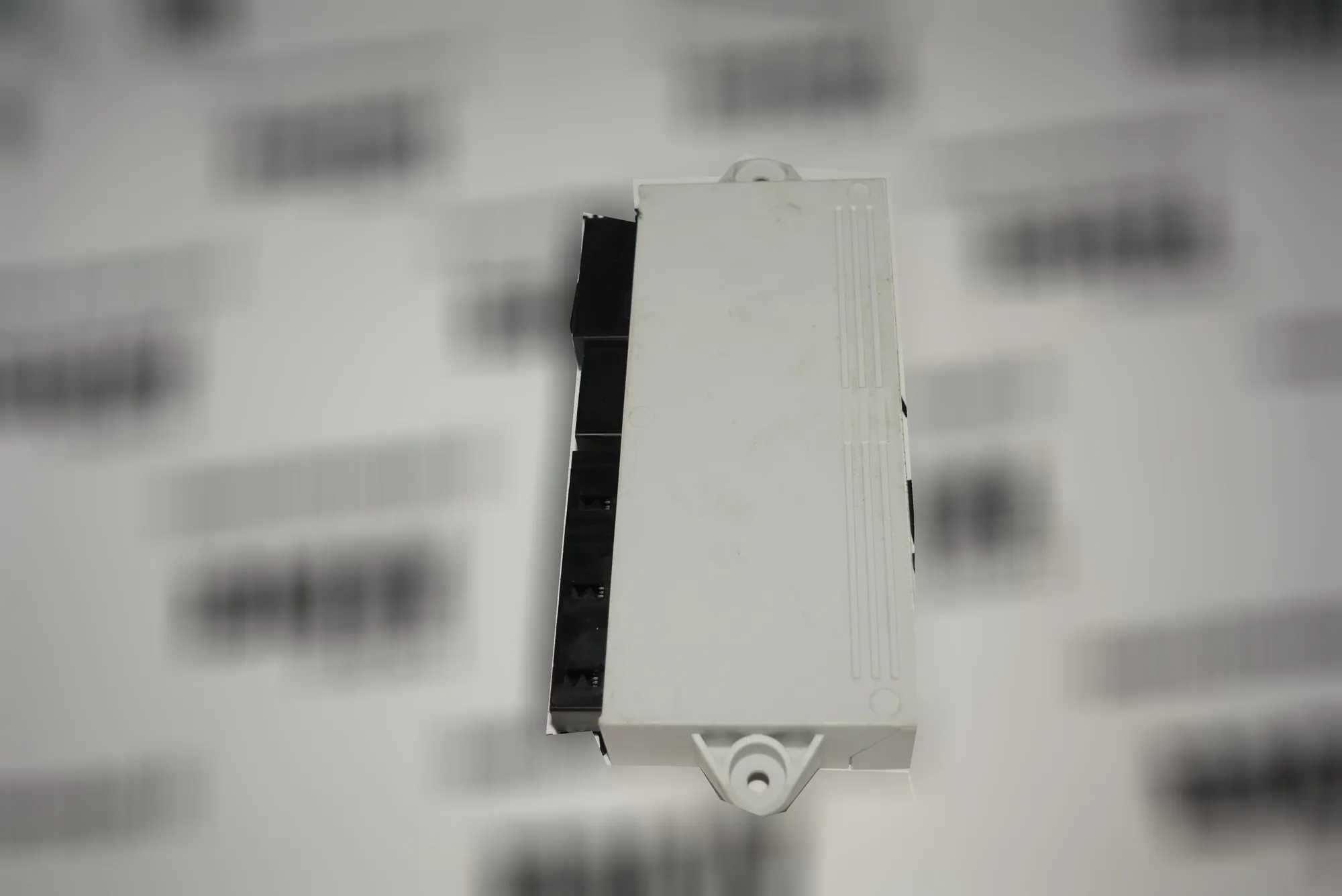 Rear Right Door Control Unit – OEM 6922263 · BMW 7 (E65, E66, E67) BMW 7 (E65, E66, E67) 745 i 2002 – 3