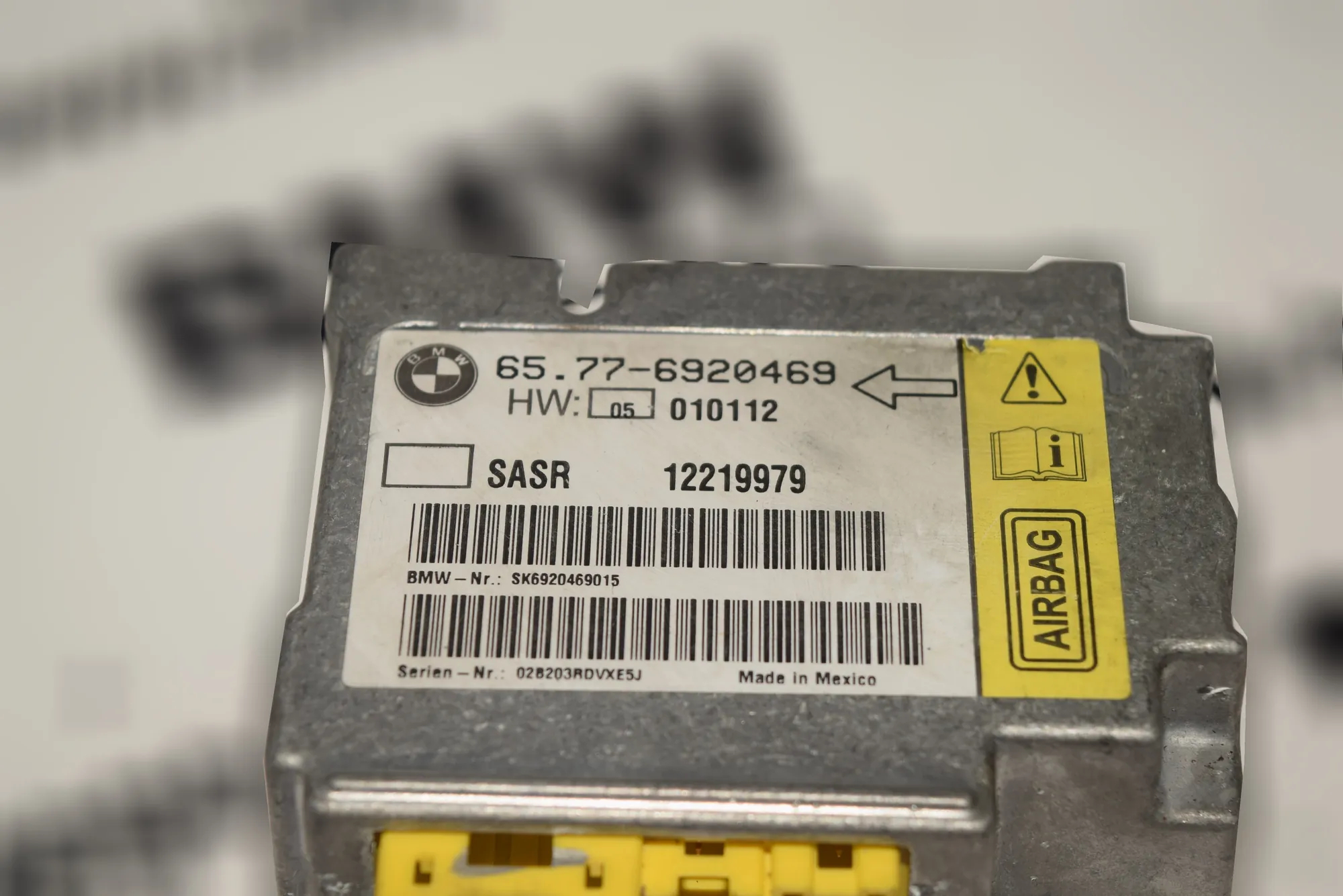 SRS Control Unit – OEM 6920469 · BMW 7 (E65, E66, E67) BMW 7 (E65, E66, E67) 745 i, Li 2003 – 4