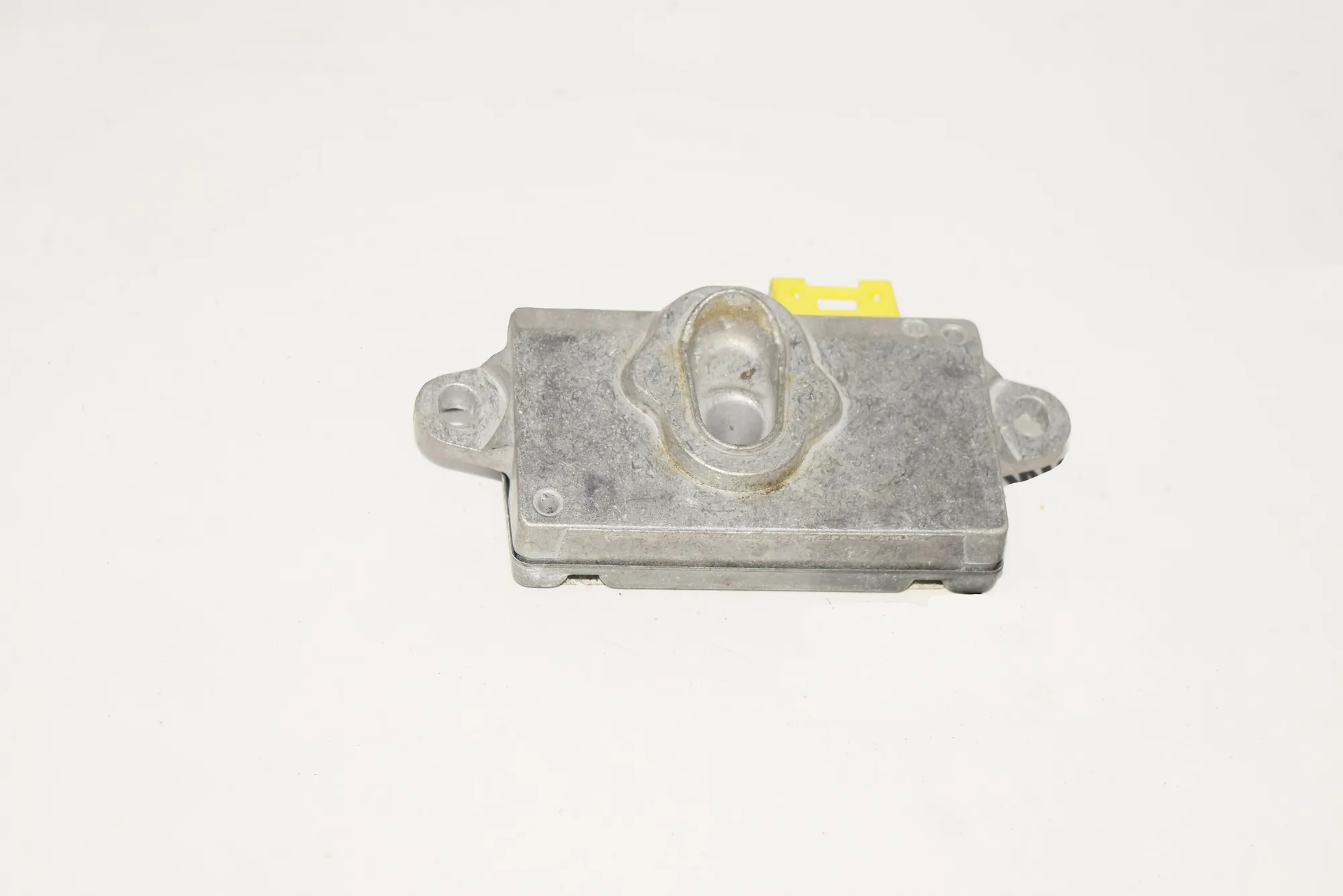 SRS Control Unit – OEM 6946104 · BMW 7 (E65, E66, E67) BMW 7 (E65, E66, E67) 745 i, Li 2003