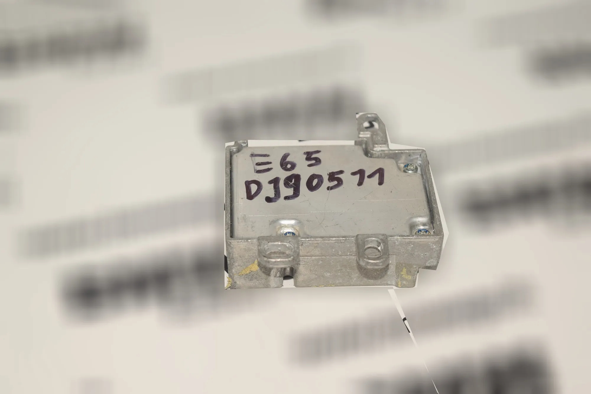 SRS Control Unit – OEM 6920468 · BMW 7 (E65, E66, E67) BMW 7 (E65, E66, E67) 745 i, Li 2003