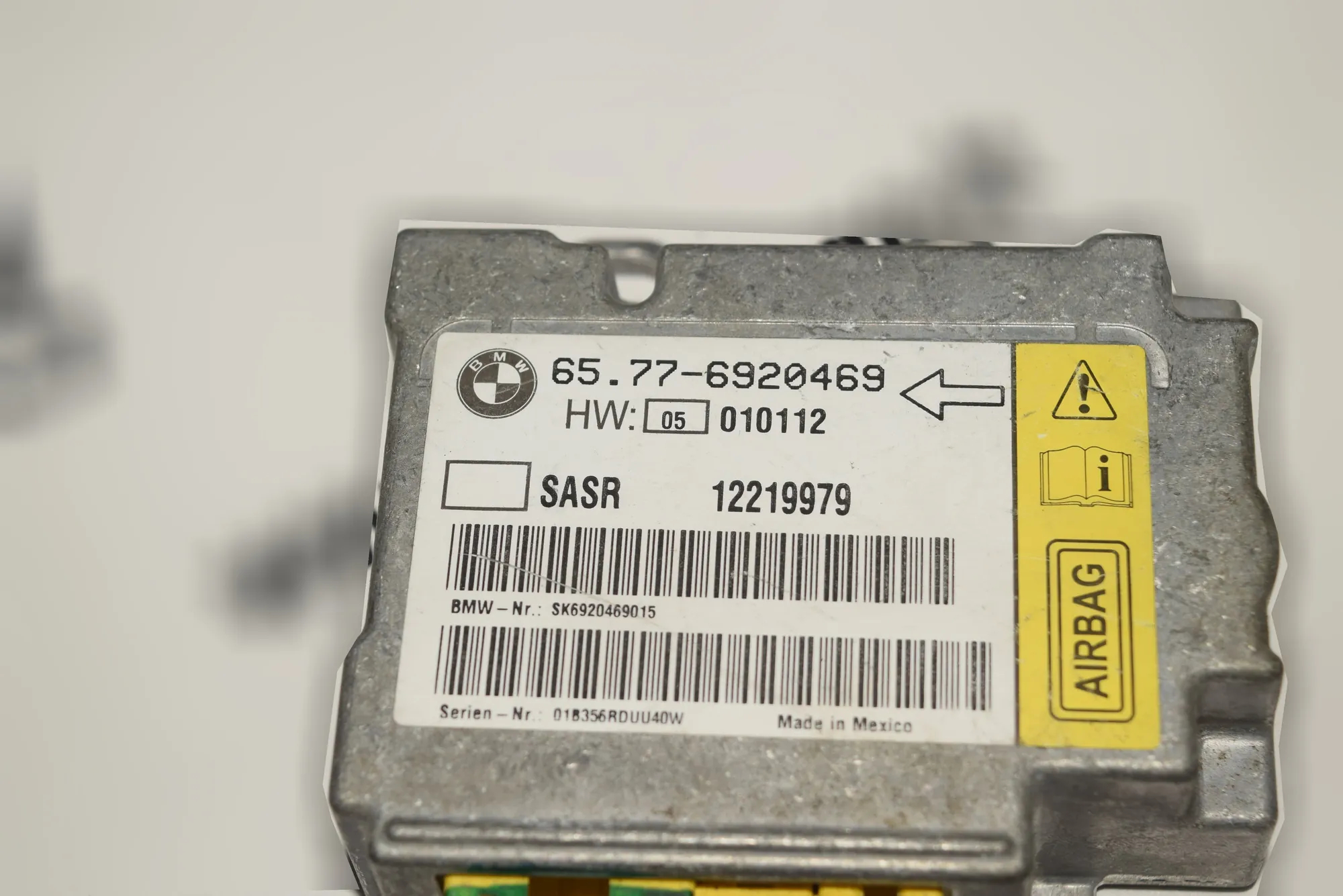 SRS Control Unit – OEM 6920469 · BMW 7 (E65, E66, E67) BMW 7 (E65, E66, E67) 745 i, Li 2003 – 5