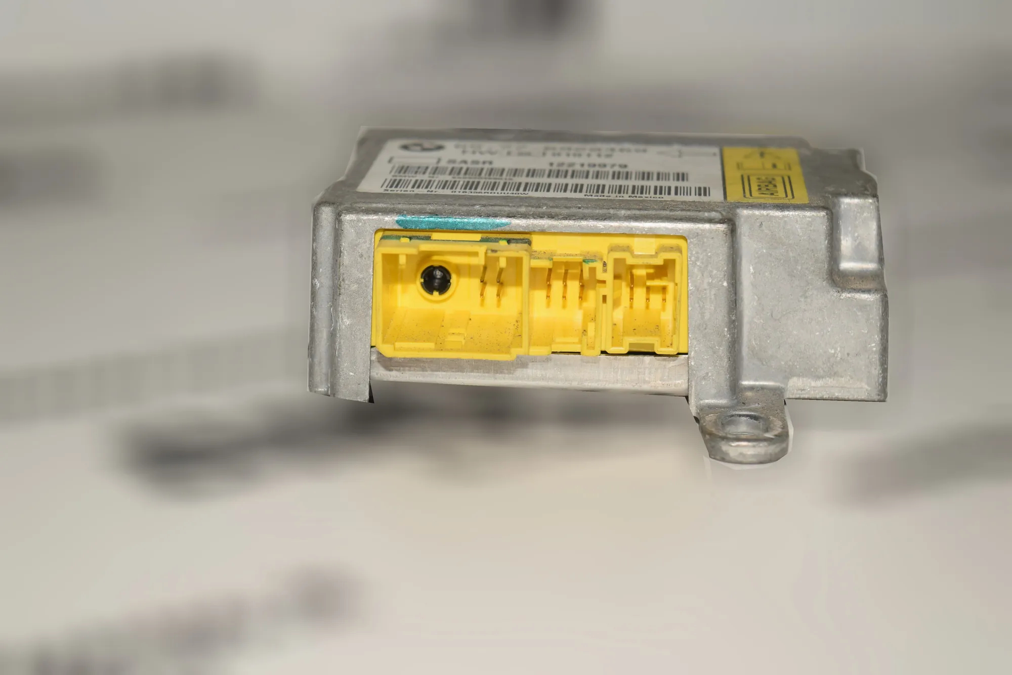 SRS Control Unit – OEM 6920469 · BMW 7 (E65, E66, E67) BMW 7 (E65, E66, E67) 745 i, Li 2003 – 2