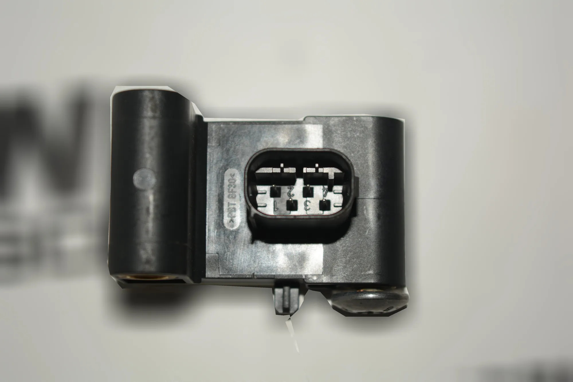 Front Right Impact Sensor – OEM 6911003 · BMW 3 (E90) BMW 3 (E90) 2006 – 3