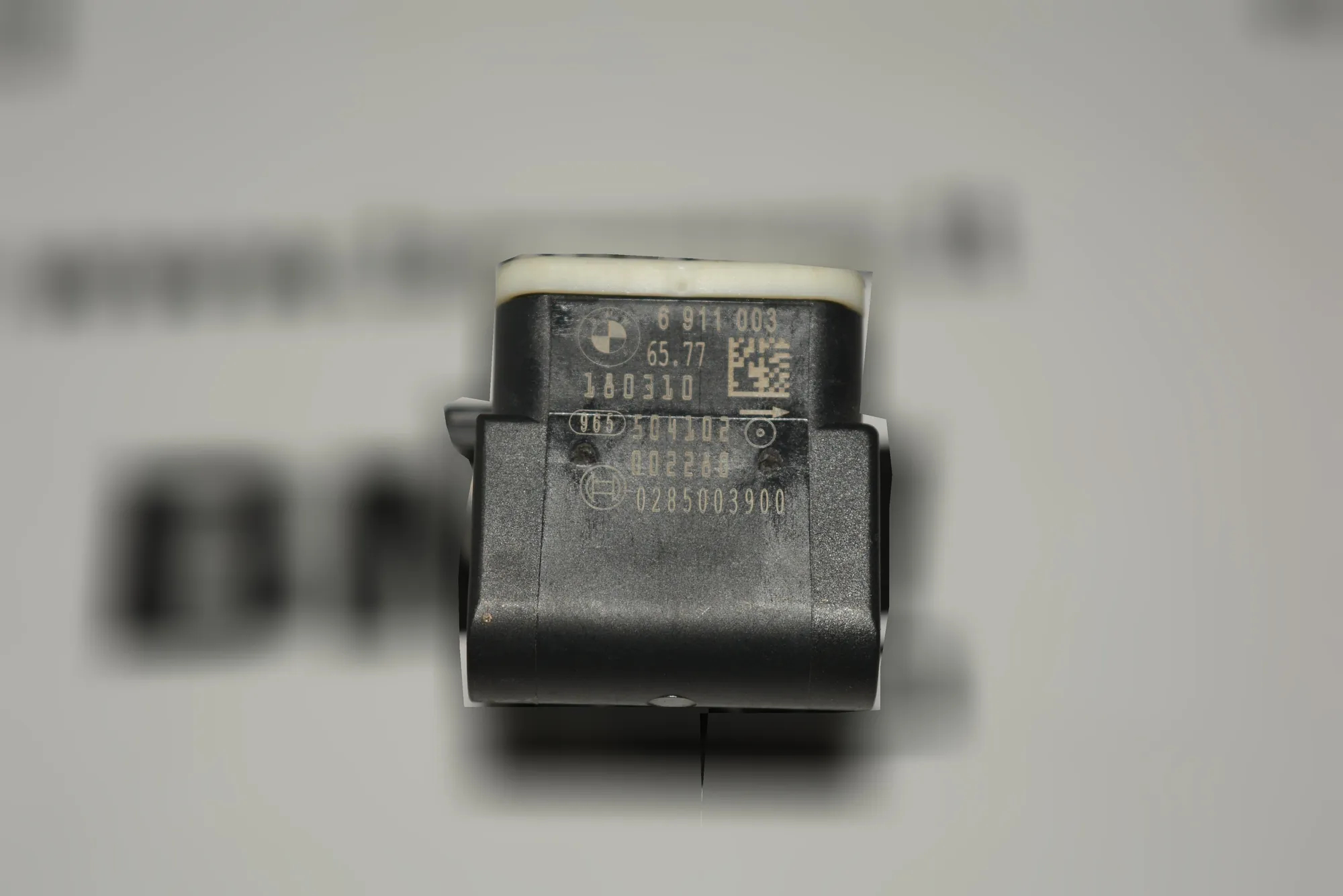 Front Right Impact Sensor – OEM 6911003 · BMW 3 (E90) BMW 3 (E90) 2006 – 4