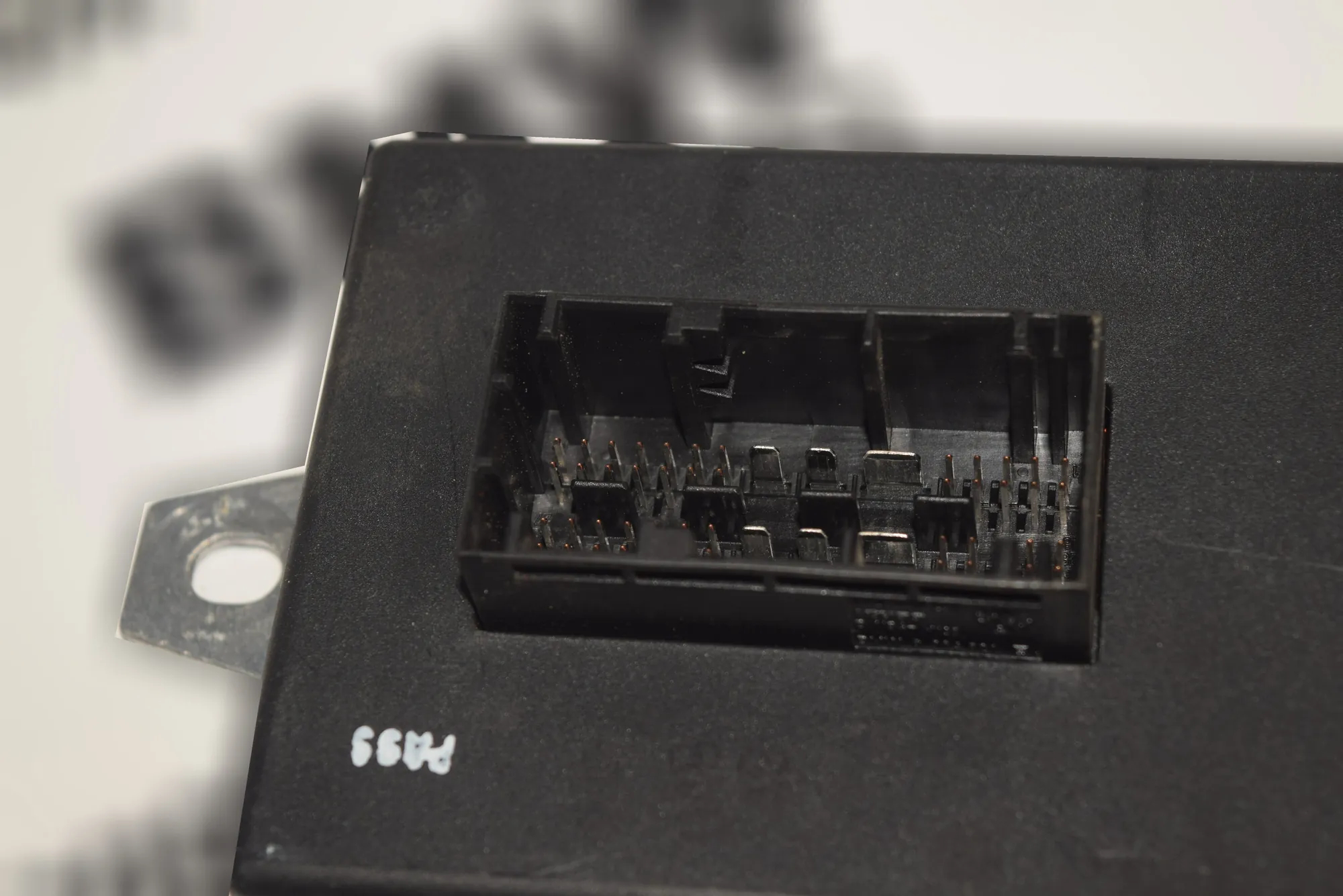 Other Control Units – OEM 6761016 · BMW 7 (E65, E66, E67) BMW 7 (E65, E66, E67) 745 i, Li 2003 – 3