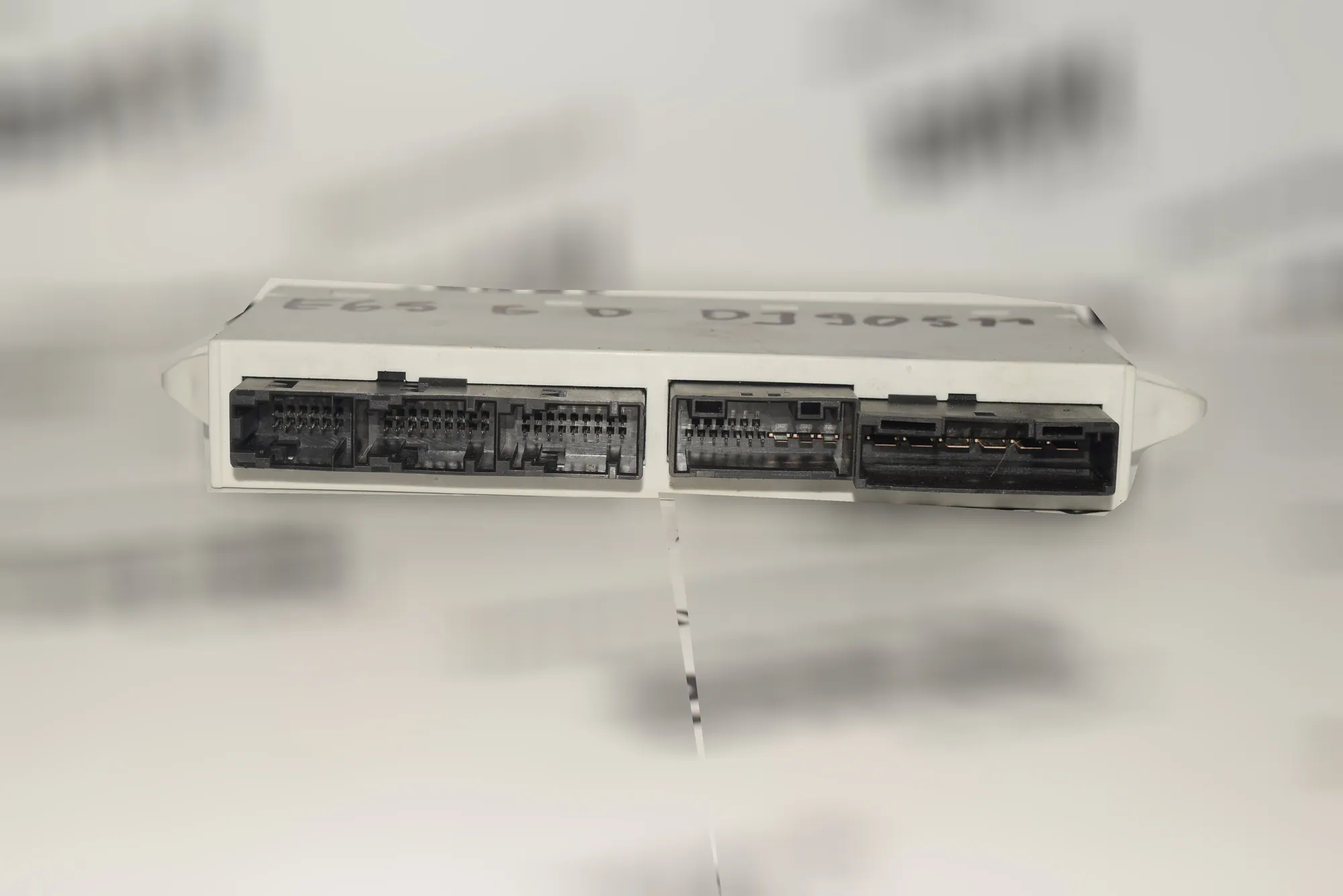 Rear Right Door Control Unit – OEM 6921982 · BMW 7 (E65, E66, E67) BMW 7 (E65, E66, E67) 745 i, Li 2003 – 2