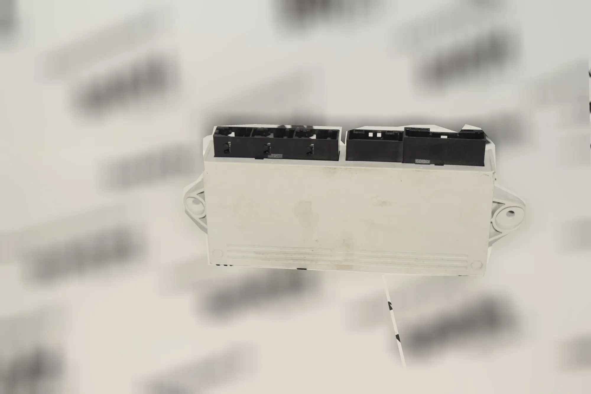 Rear Right Door Control Unit – OEM 6921982 · BMW 7 (E65, E66, E67) BMW 7 (E65, E66, E67) 745 i, Li 2003 – 3