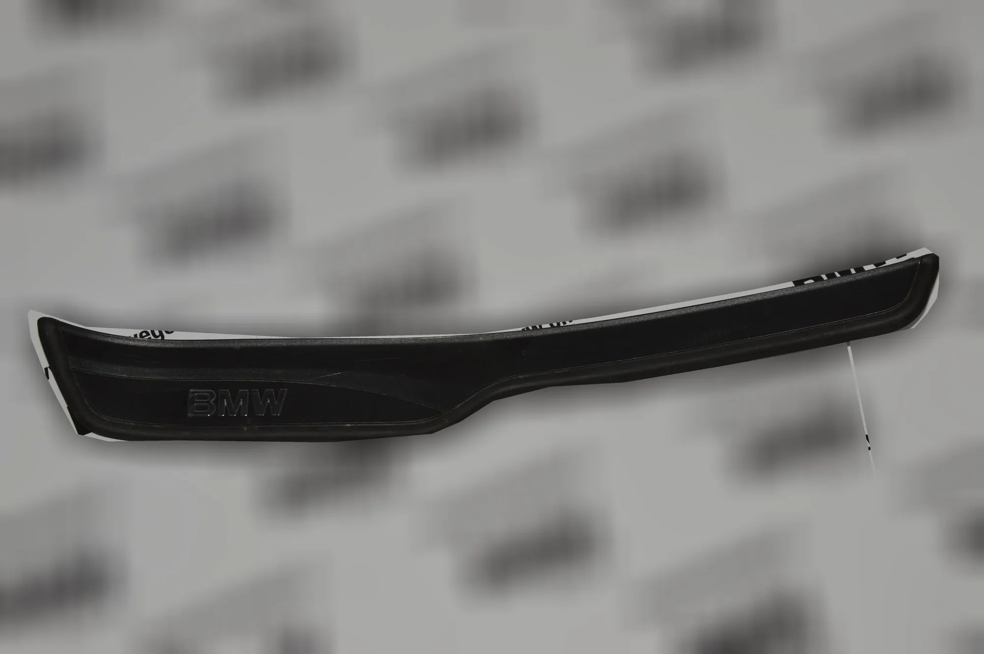 Door Sill Trim Kit – OEM 7060285 · BMW 3 (E90) BMW 3 (E90) 2006