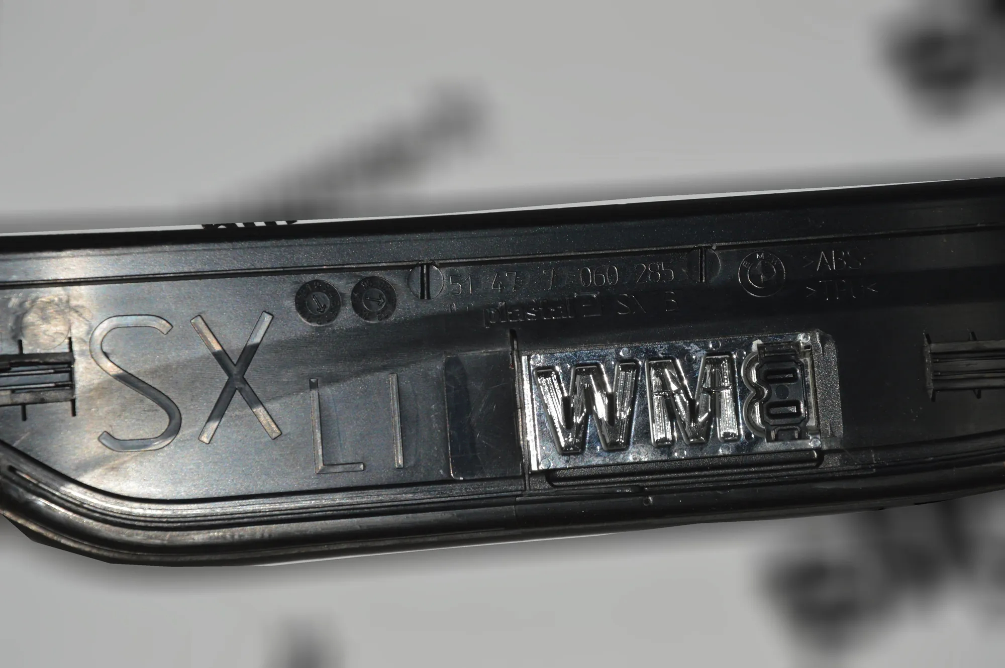 Door Sill Trim Kit – OEM 7060285 · BMW 3 (E90) BMW 3 (E90) 2006 – 4