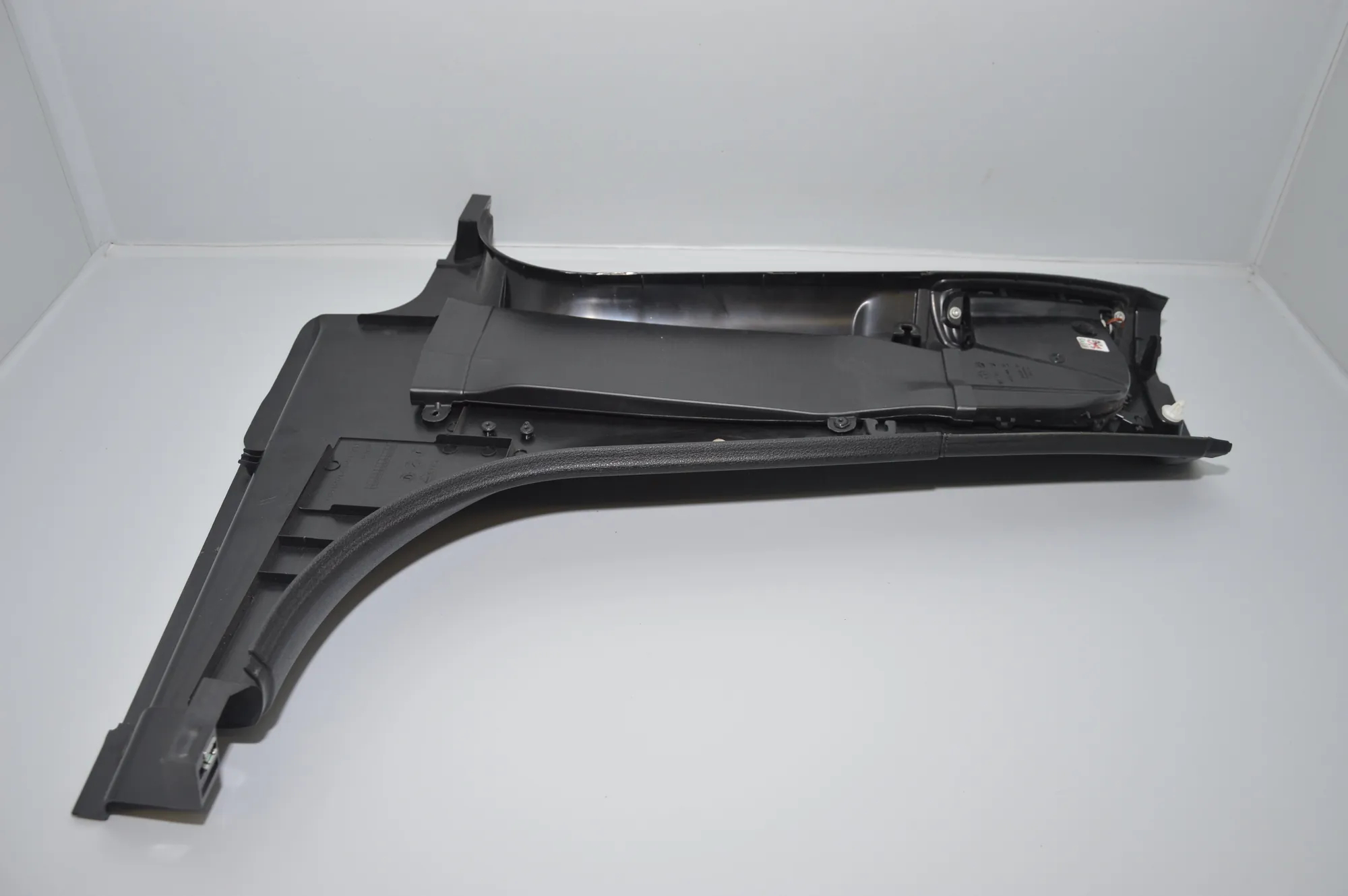 Other Interior Parts – OEM 7218536 · BMW 7 (F01, F02) BMW 7 (F01, F02) 2009 – 2
