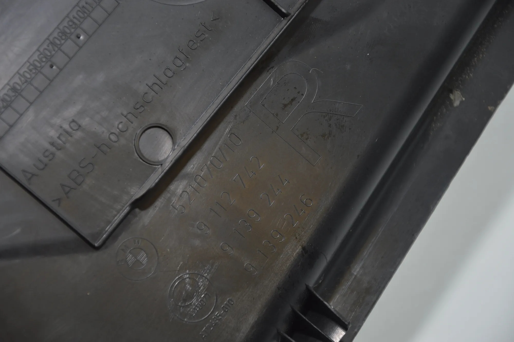 Other Interior Parts – OEM 7218536 · BMW 7 (F01, F02) BMW 7 (F01, F02) 2009 – 6