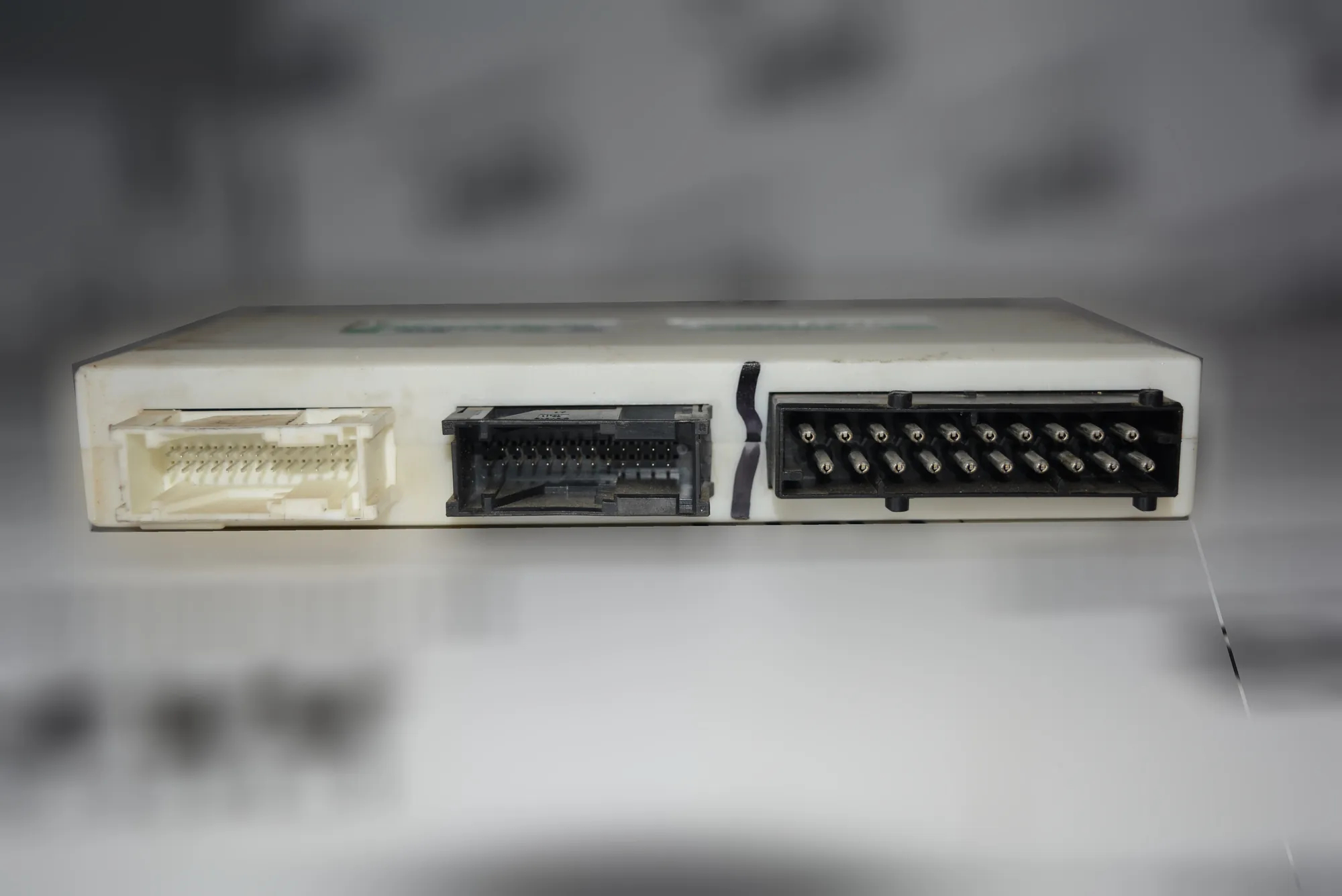 Comfort Control Unit – OEM 6901225 · BMW 5 (E39) BMW 5 (E39) 540 i 2001 – 2
