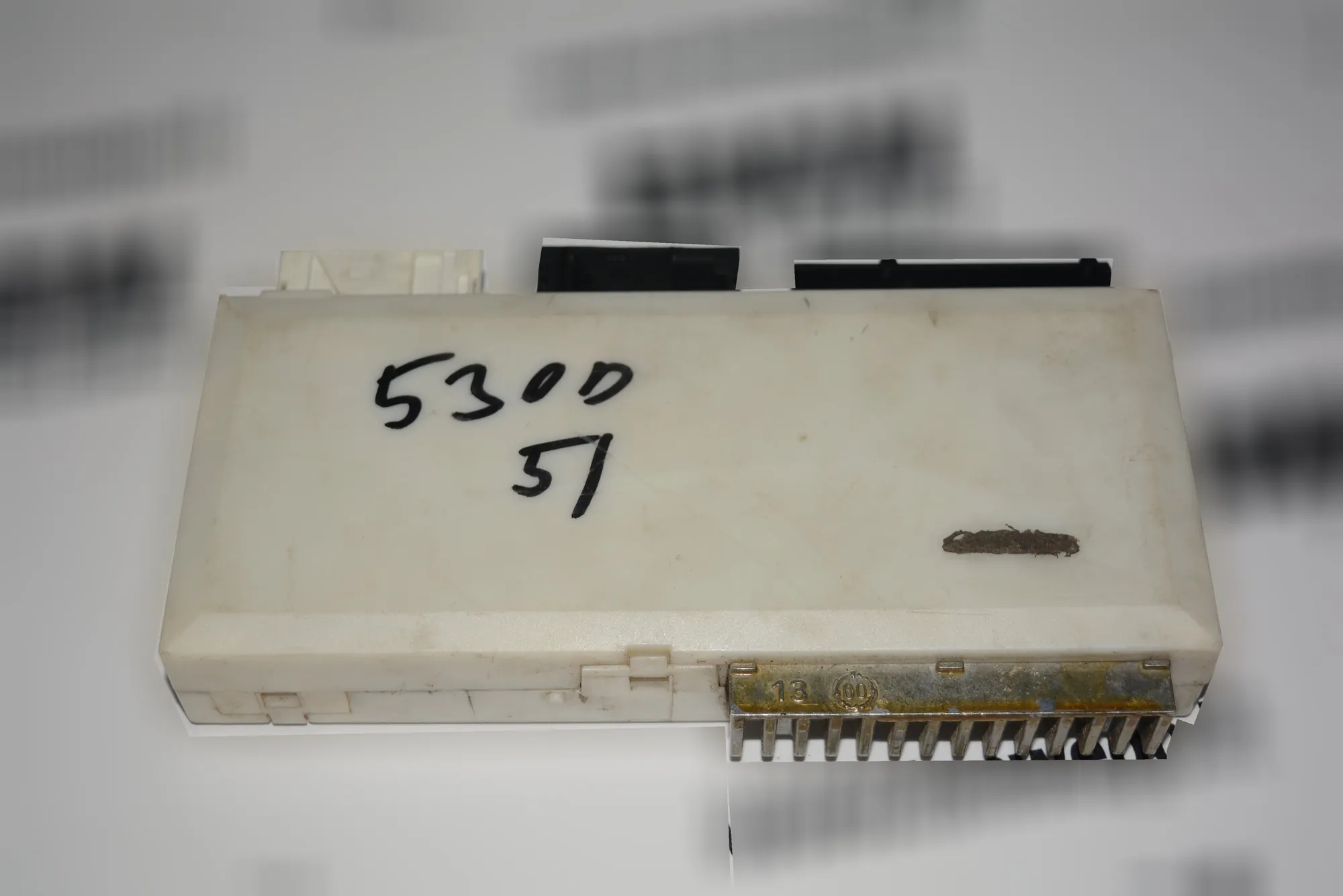 Comfort Control Unit – OEM 6913519 · BMW 5 (E39) BMW 5 (E39) 530 d 2000 – 3