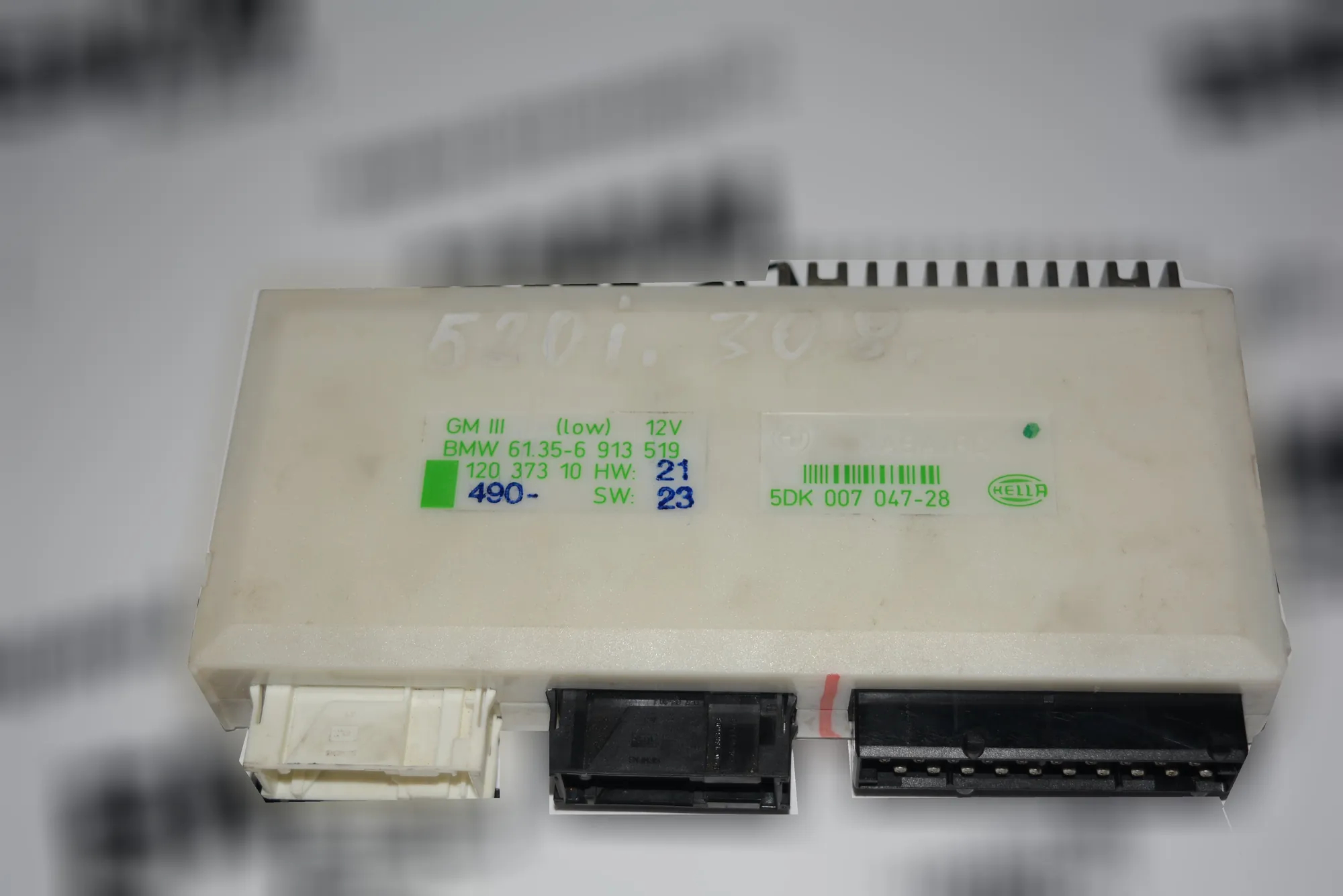 Comfort Control Unit – OEM 6913519 · BMW 5 (E39) BMW 5 (E39) 520 i 2001